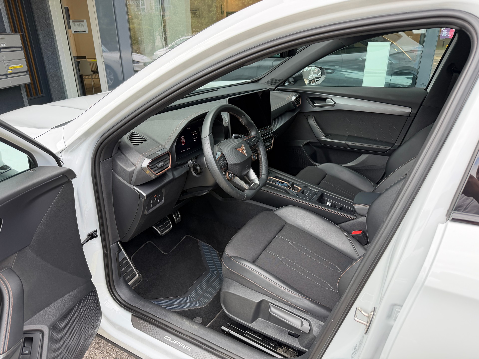 CUPRA Formentor 1.5 TSI DSG-image-9
