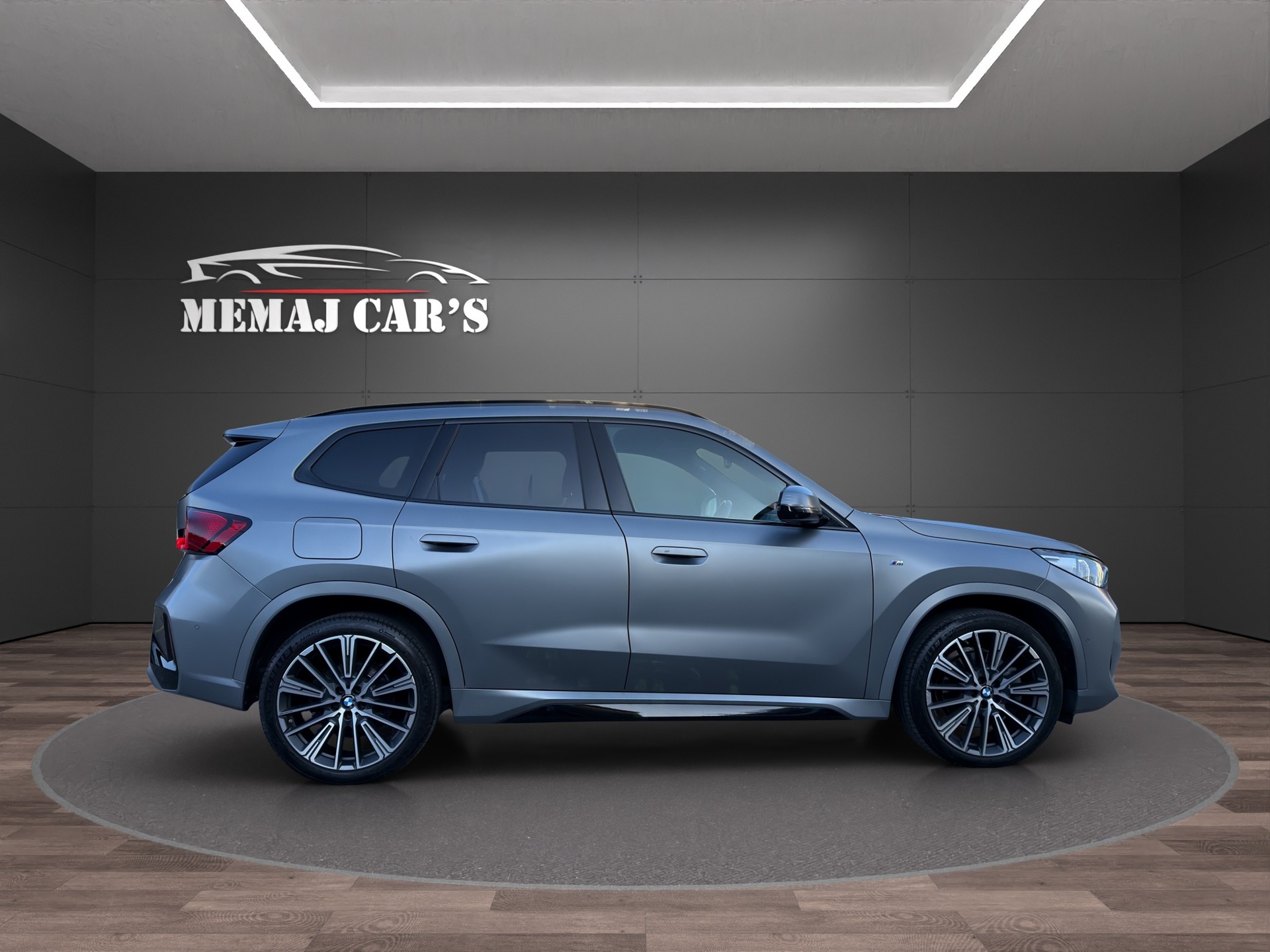 BMW X1 xDrive 23d 48V M Sport Pro Panorama Dach-image-3