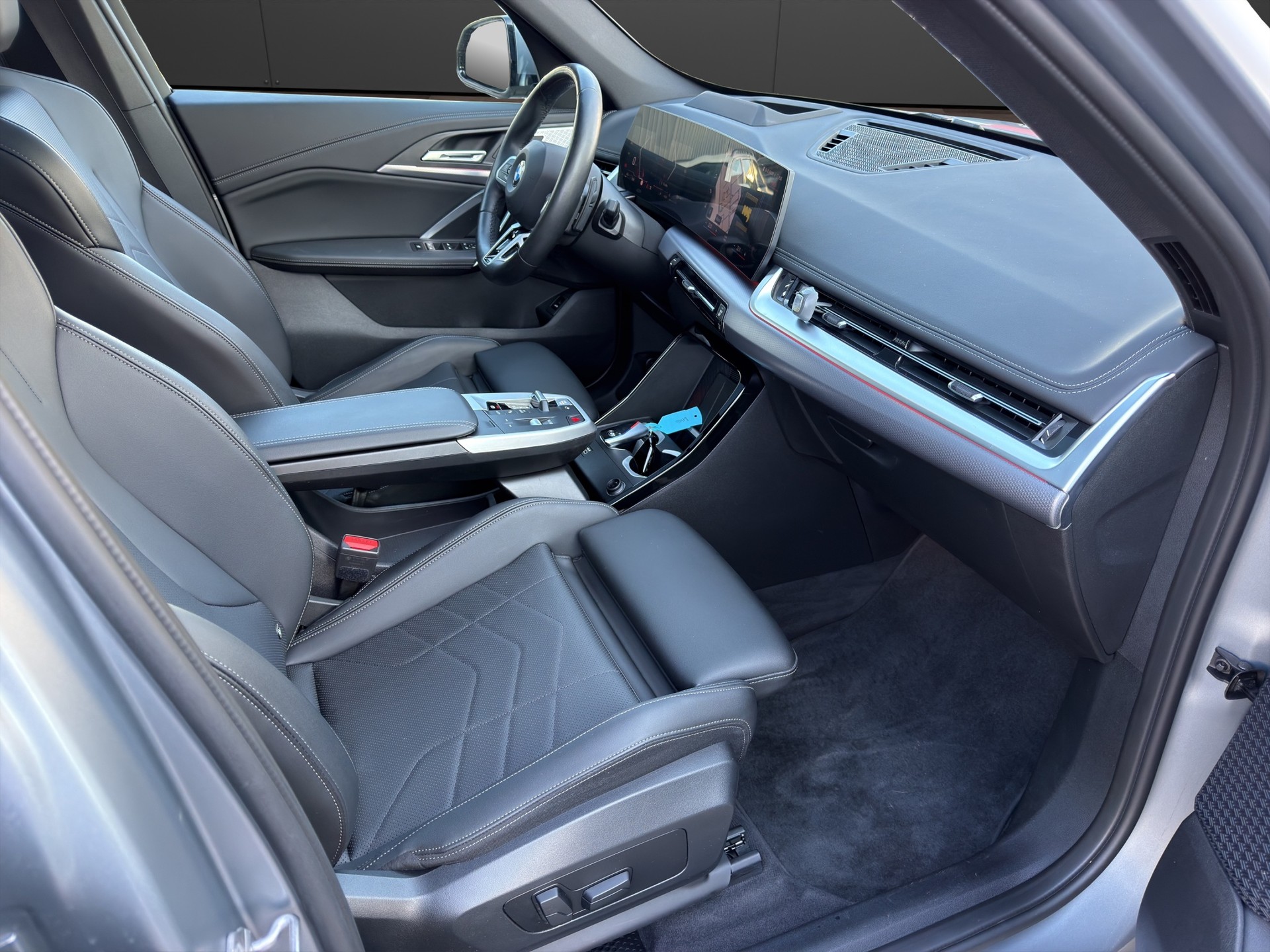 BMW X1 xDrive 23d 48V M Sport Pro Panorama Dach-image-12