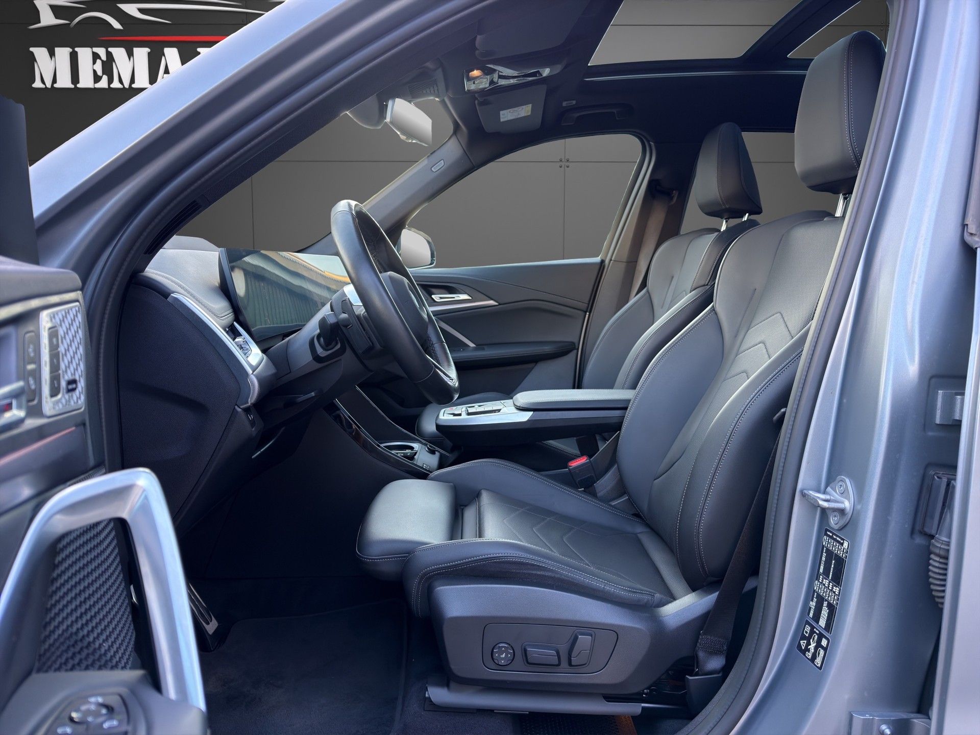 BMW X1 xDrive 23d 48V M Sport Pro Panorama Dach-image-10