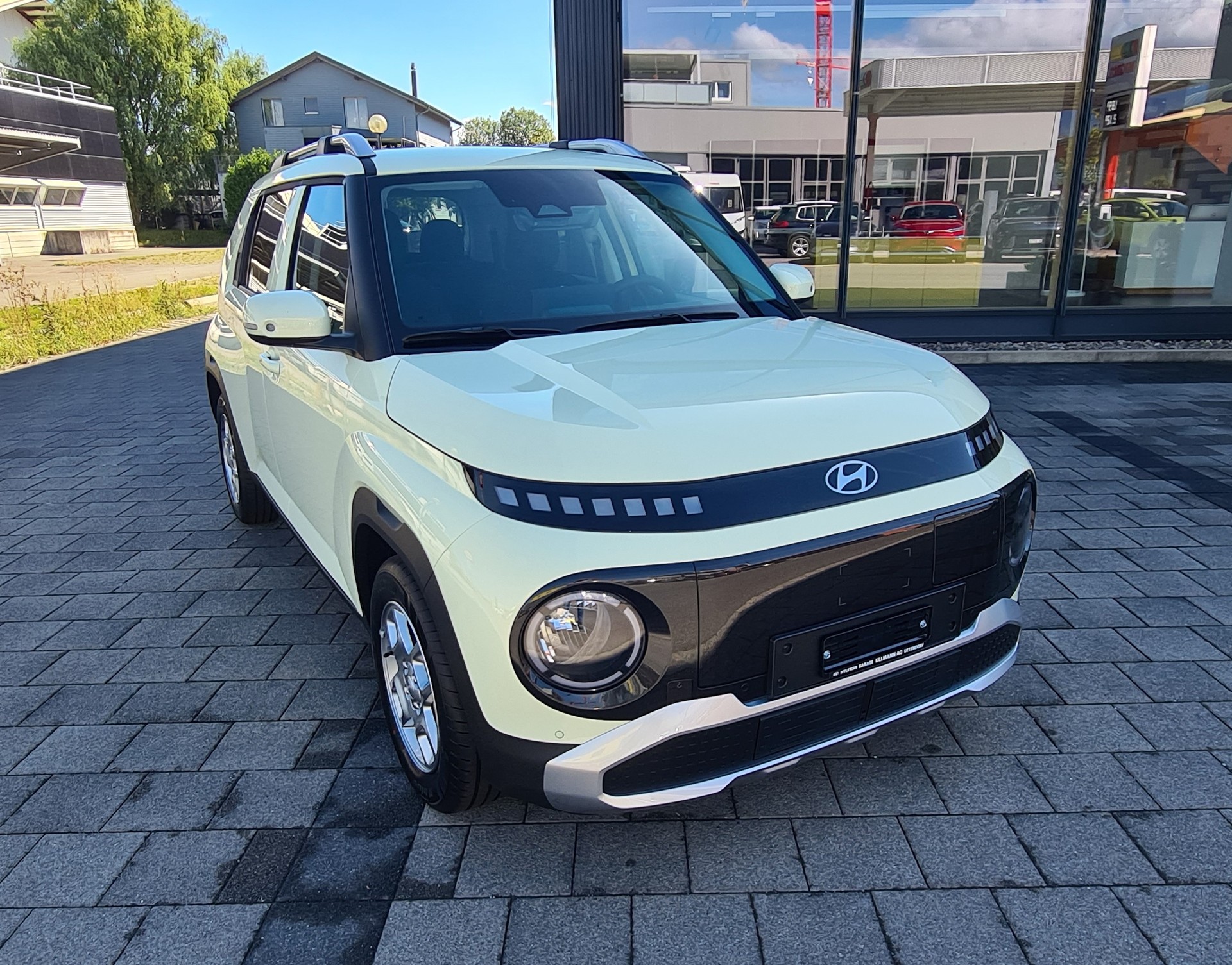 HYUNDAI Inster 49kWh Amplia-image-1