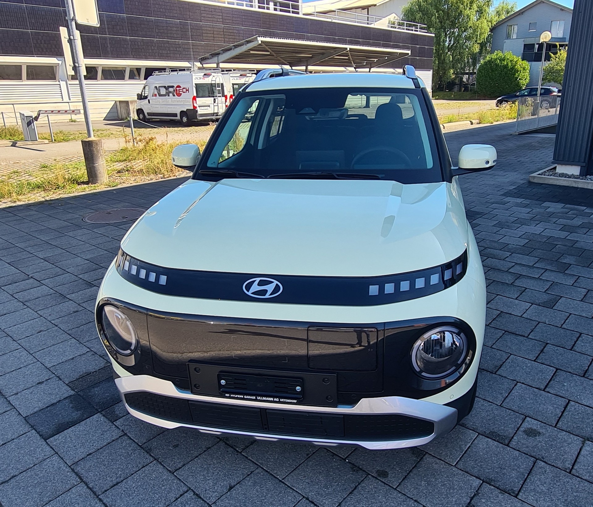 HYUNDAI Inster 49kWh Amplia-image-0