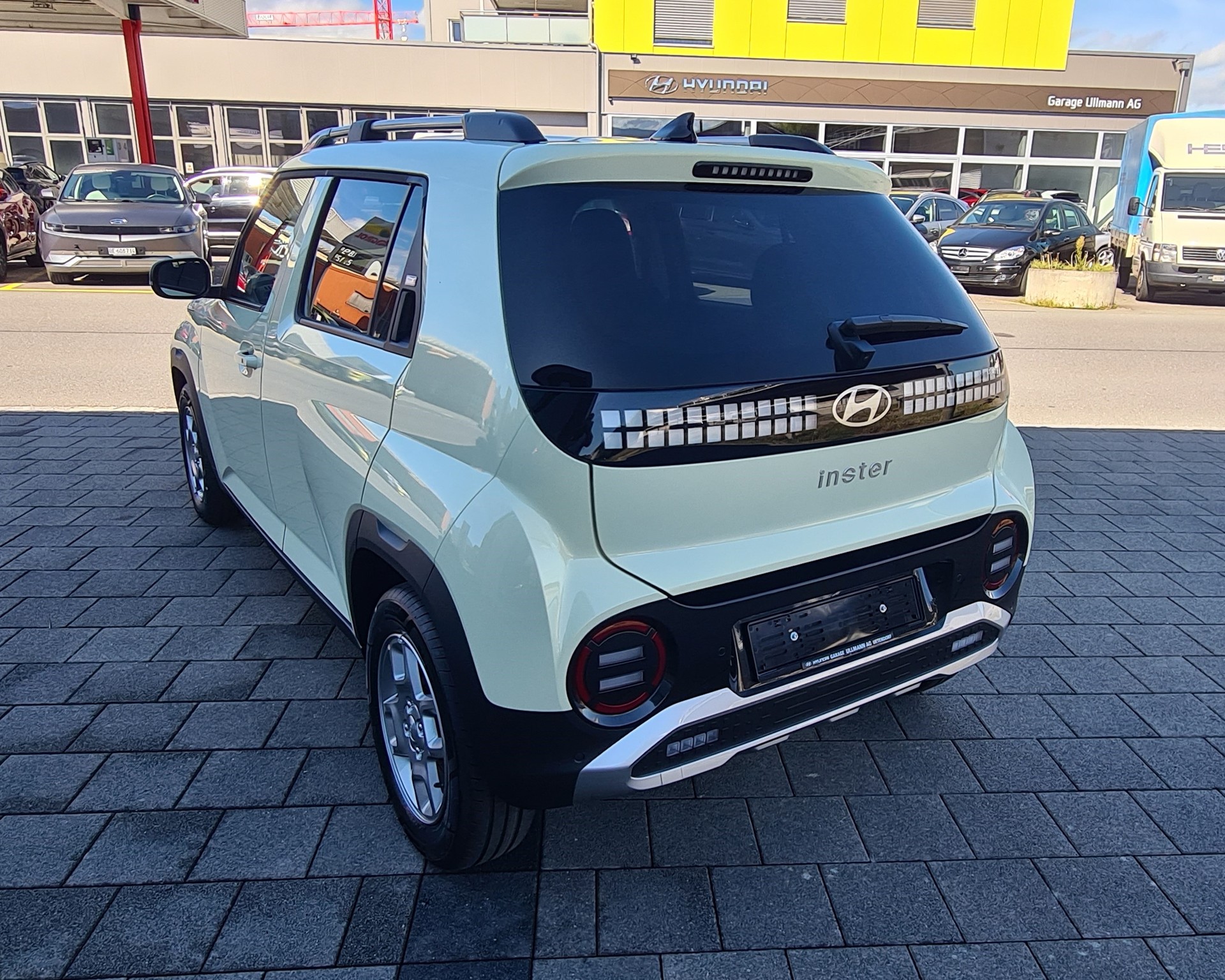 HYUNDAI Inster 49kWh Amplia-image-5