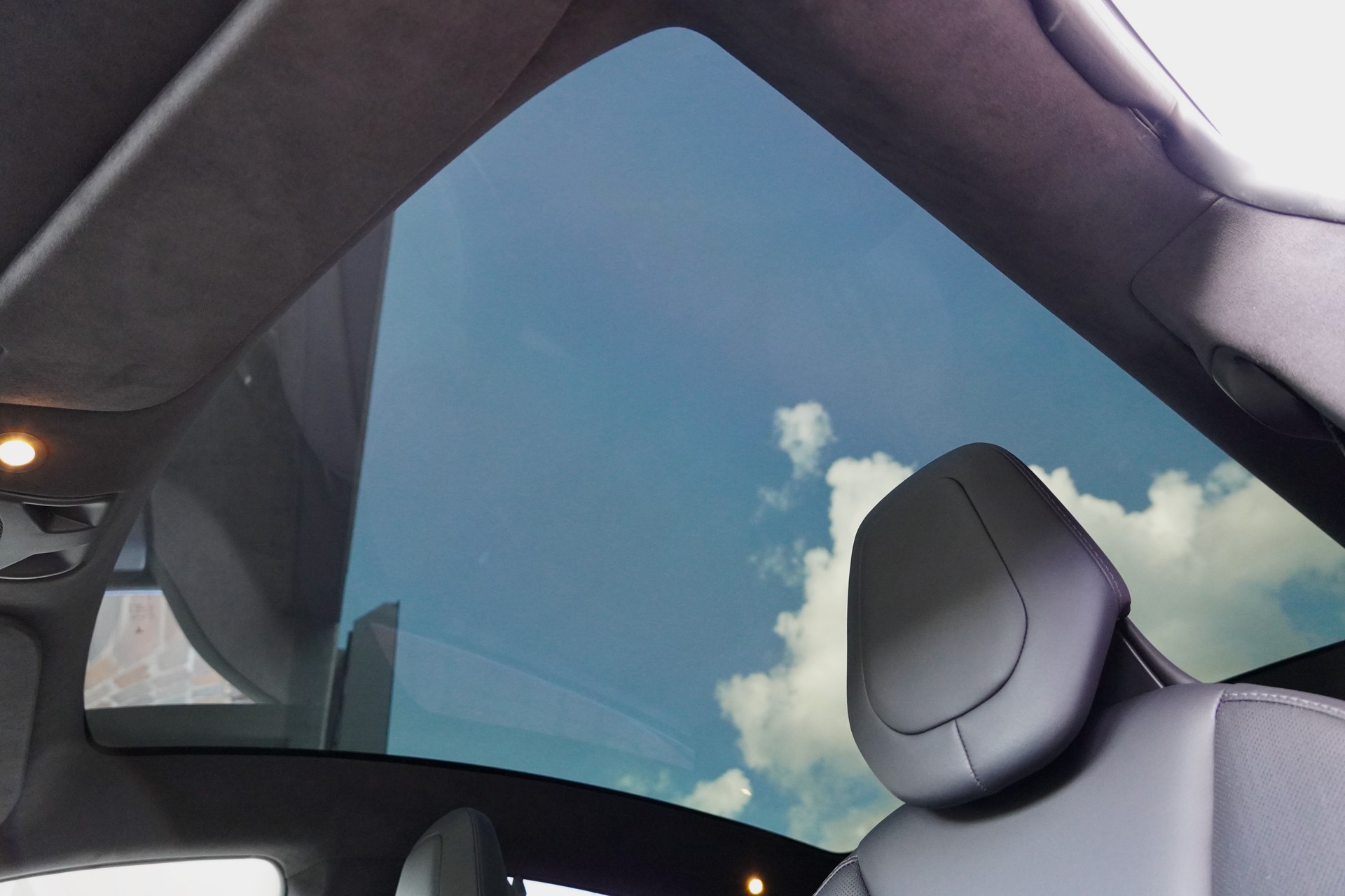 TESLA Model S 100 D Performance-image-9