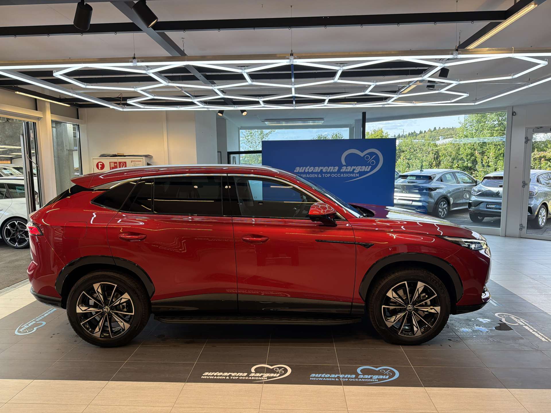 MG HS 1.5 T PHEV Comfort 272PS Automat-image-11