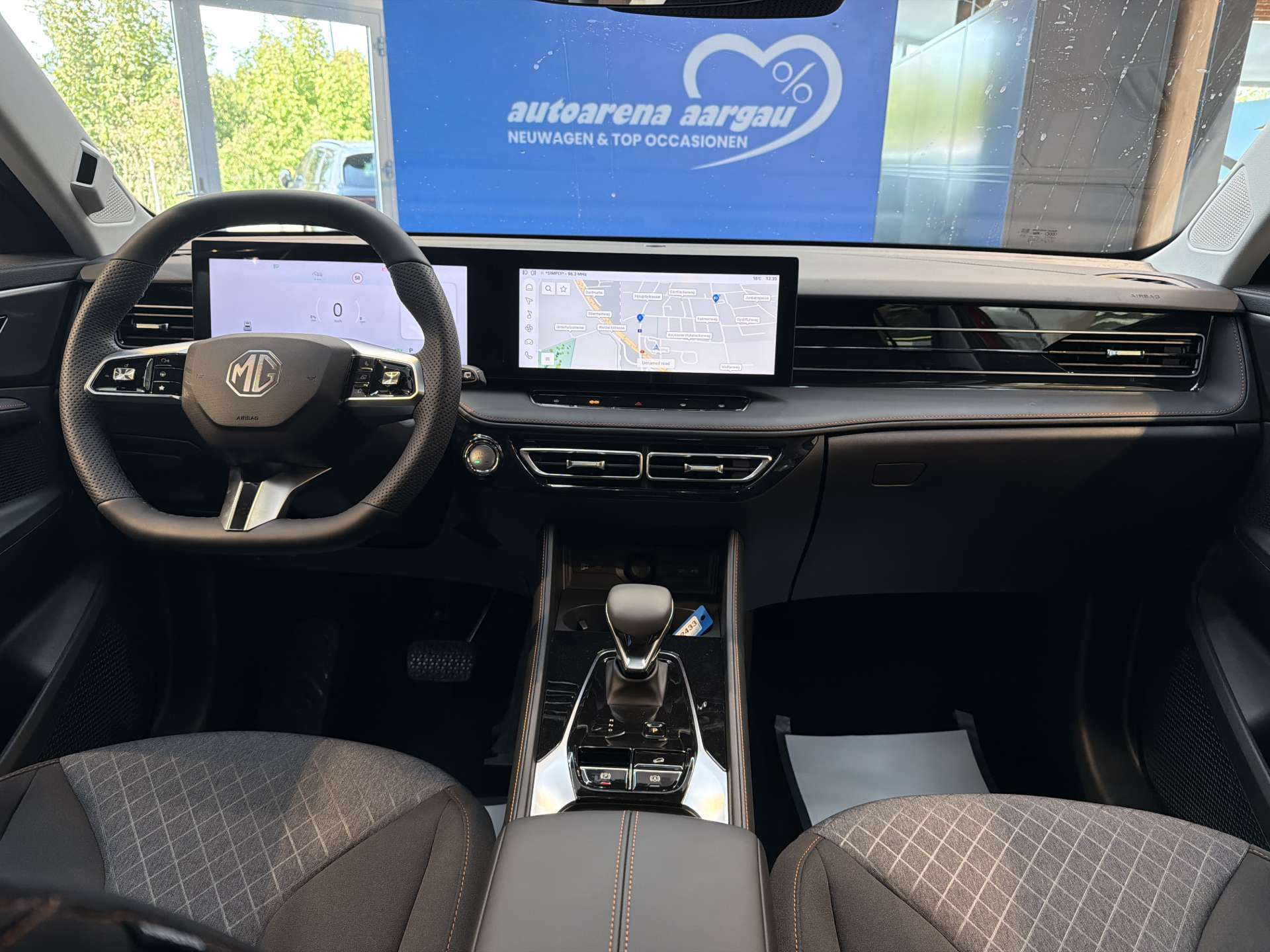 MG HS 1.5 T PHEV Comfort 272PS Automat-image-14