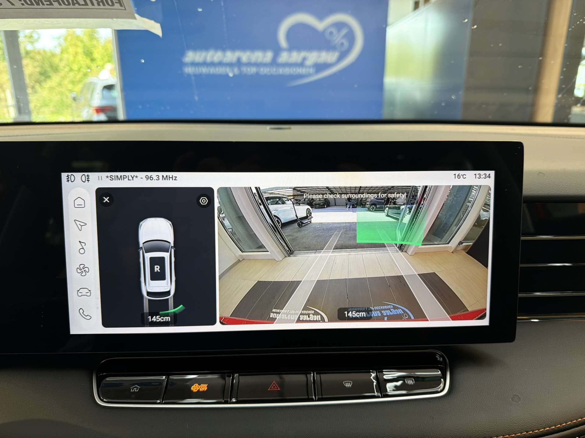 MG HS 1.5 T PHEV Comfort 272PS Automat-image-9
