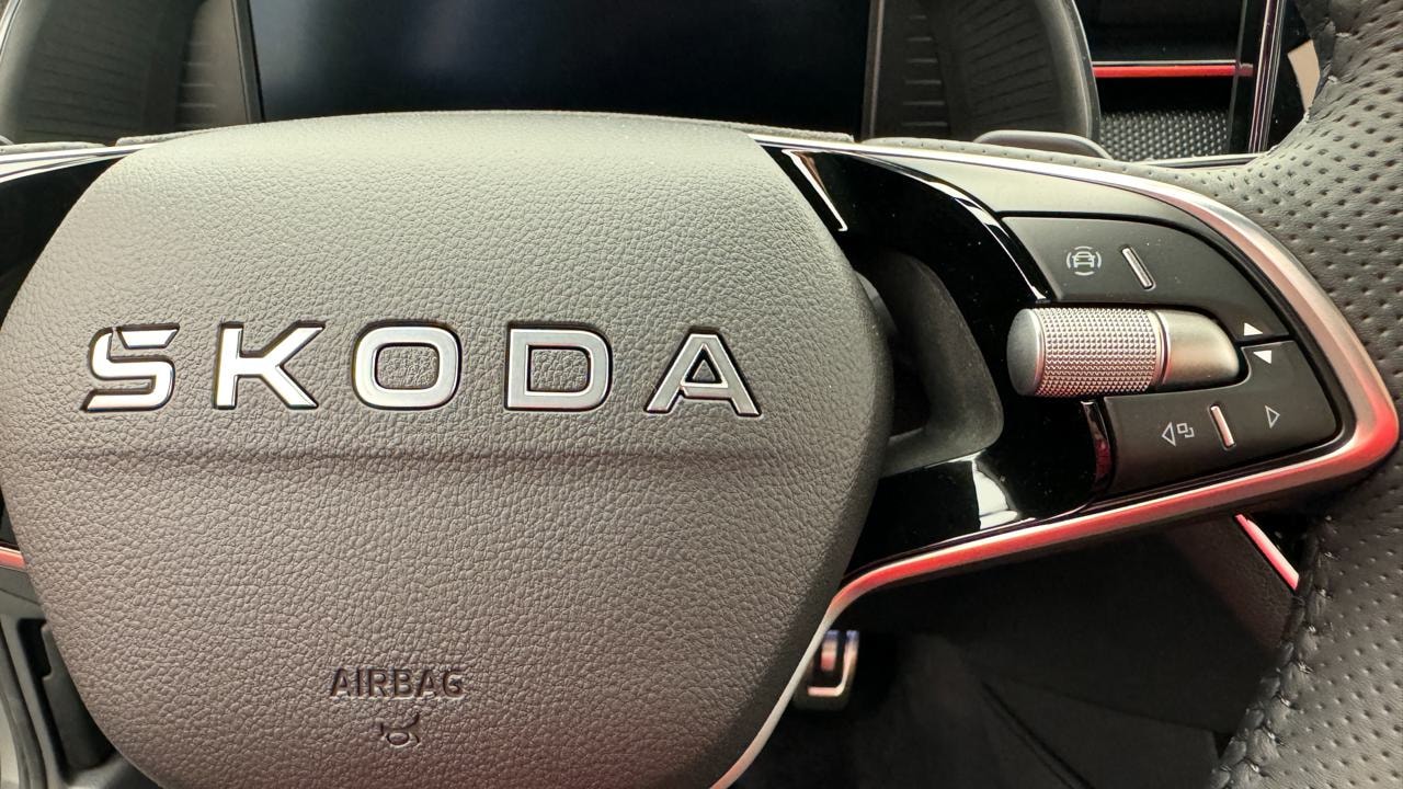SKODA Kamiq 1.5 TSI Monte Carlo DSG-image-9