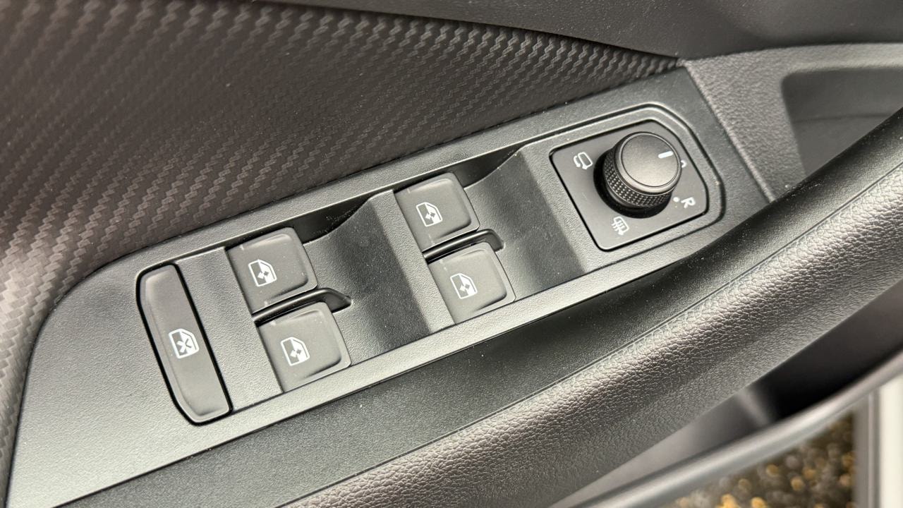 SKODA Kamiq 1.5 TSI Monte Carlo DSG-image-8