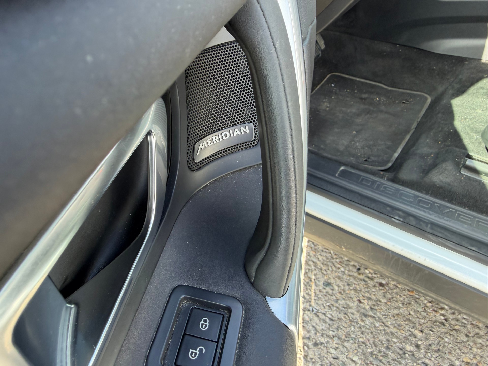 LAND ROVER Dicovery Sport Si4-image-9