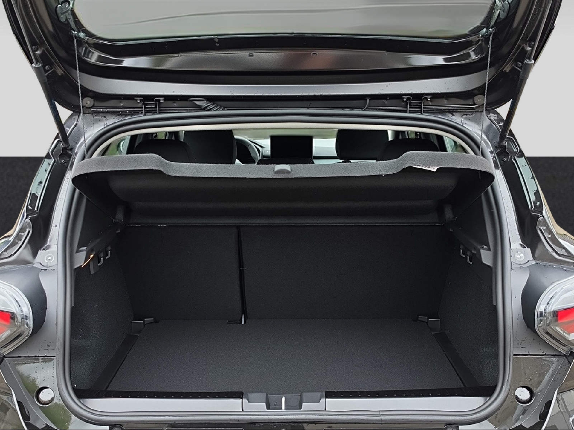 DACIA Sandero-image-12