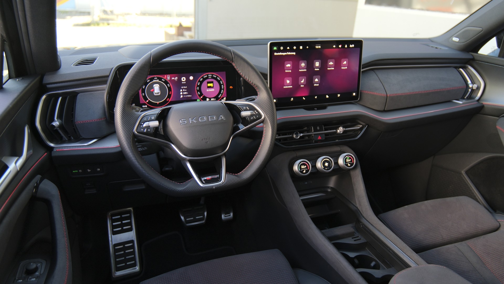 SKODA Kodiaq 2.0 TSI RS 4x4 " 7 Sitzplätze "-image-16