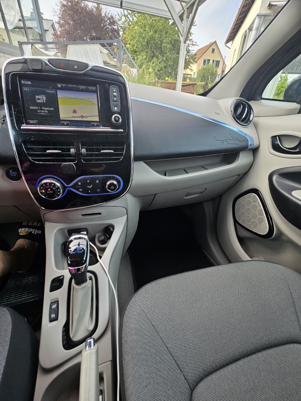 RENAULT Intens-image-6