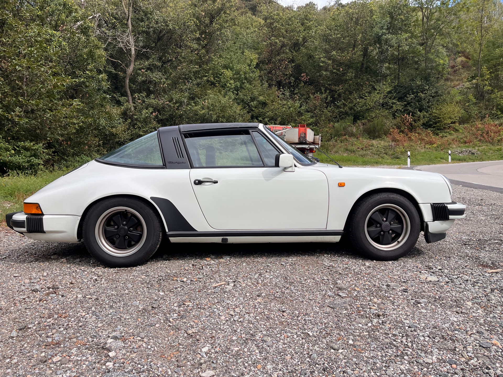 PORSCHE 3.0 SC Targa-image-3