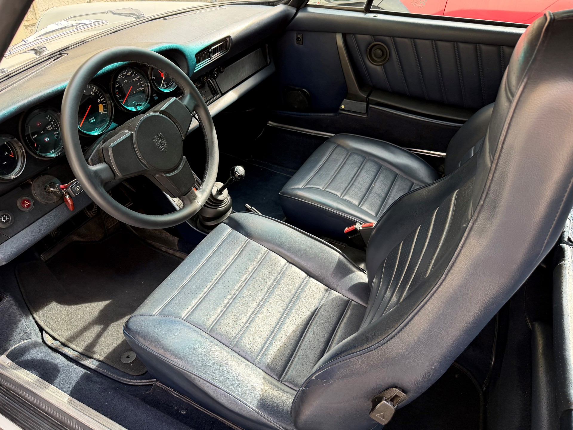 PORSCHE 3.0 SC Targa-image-6