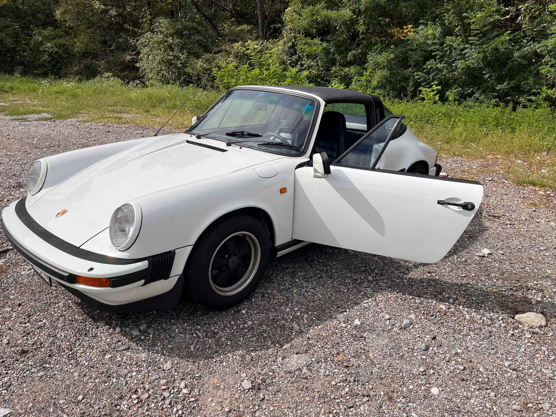 PORSCHE 3.0 SC Targa-image-16