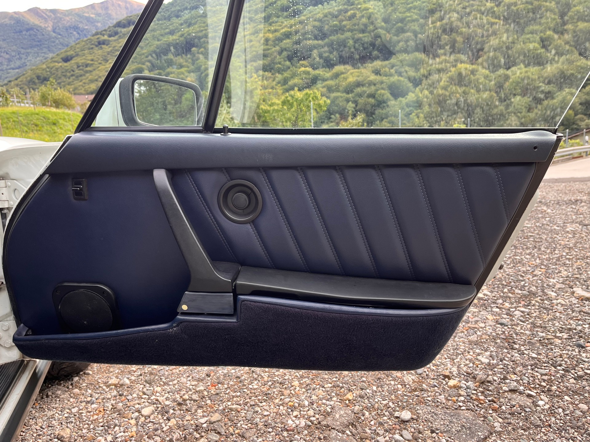PORSCHE 3.0 SC Targa-image-8