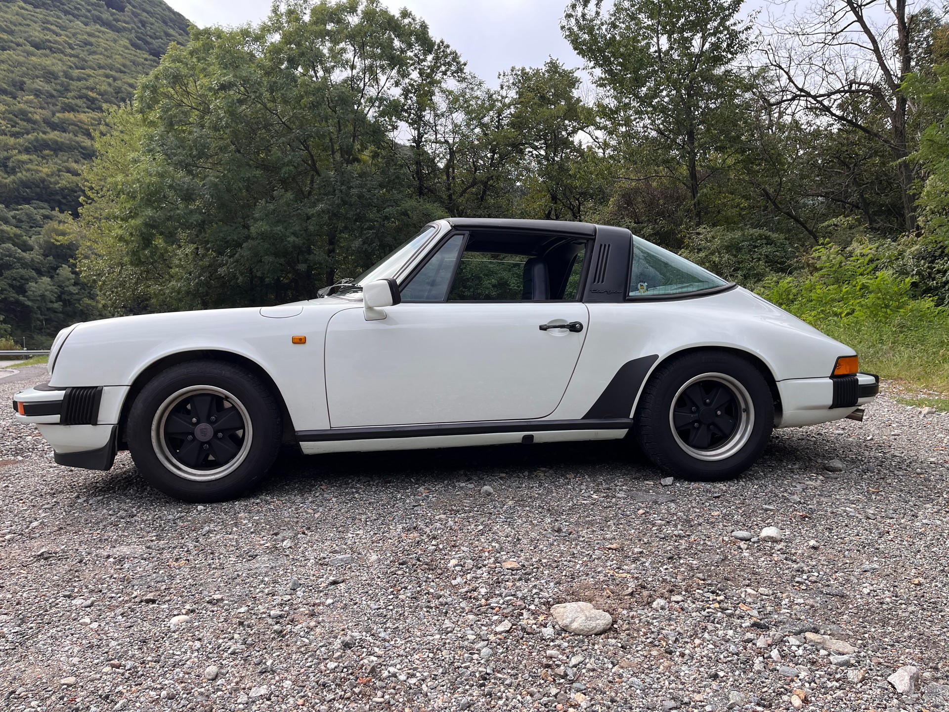 PORSCHE 3.0 SC Targa-image-0