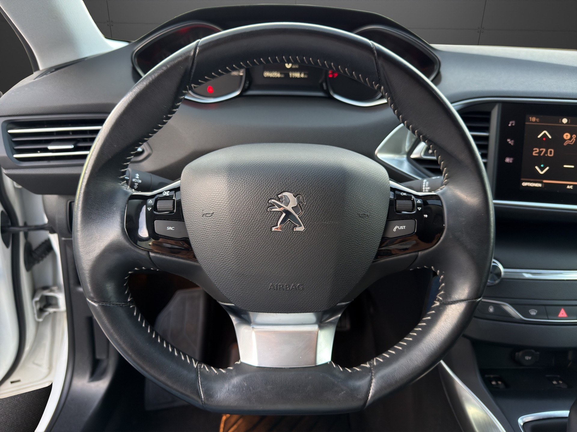 PEUGEOT 308 1.2 Pure Tech Allure EAT6-image-10