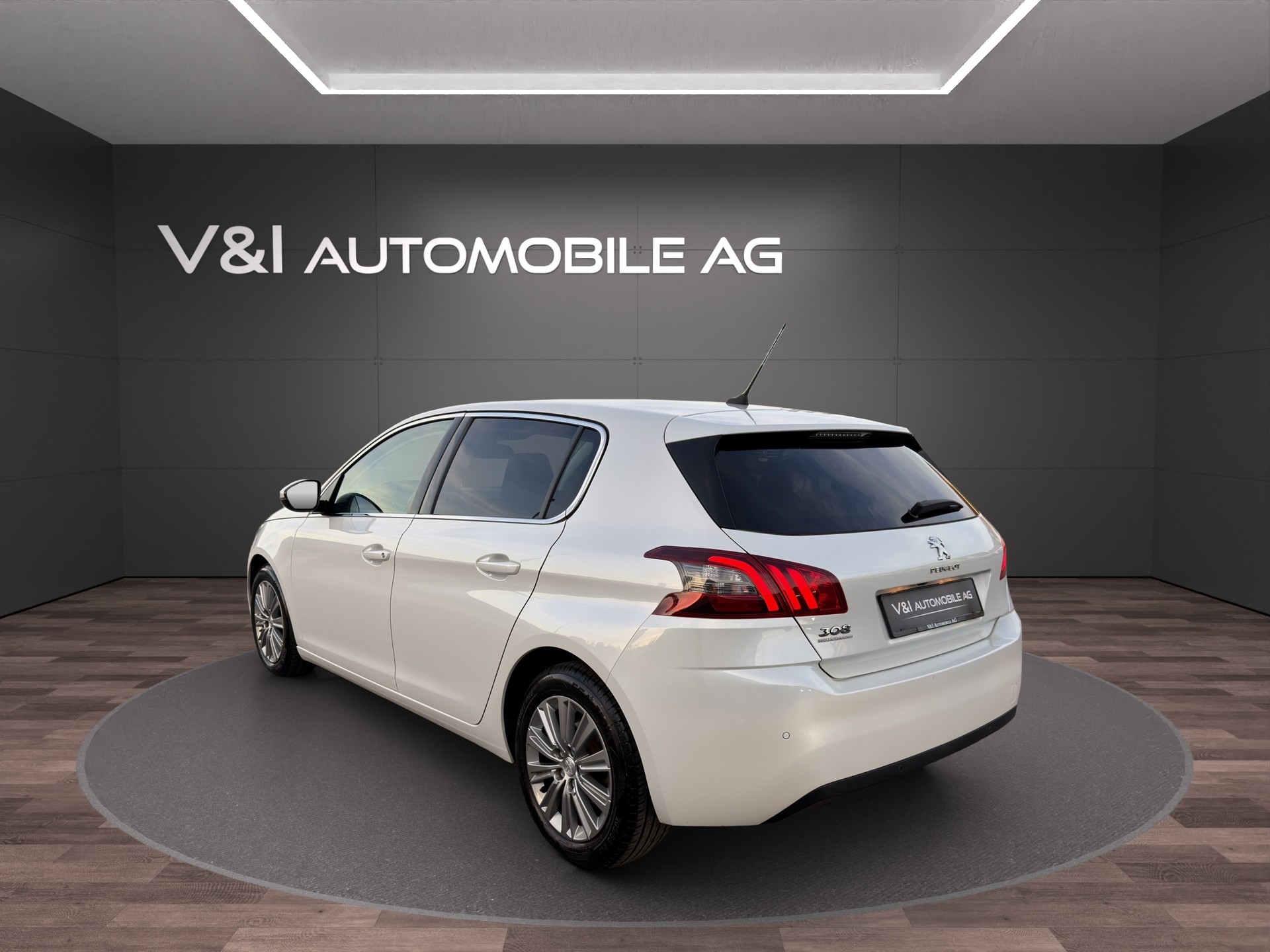PEUGEOT 308 1.2 Pure Tech Allure EAT6-image-3