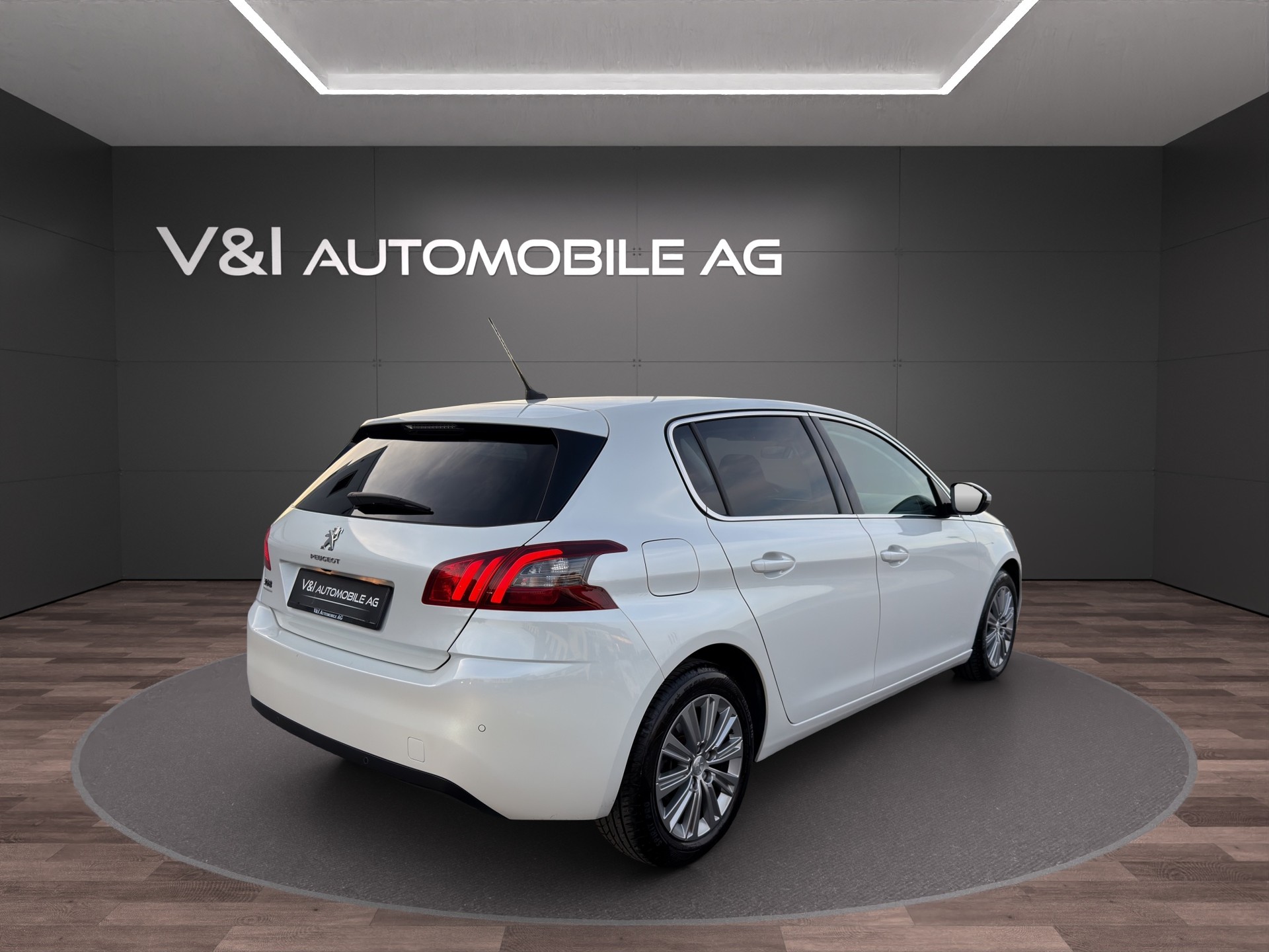 PEUGEOT 308 1.2 Pure Tech Allure EAT6-image-4