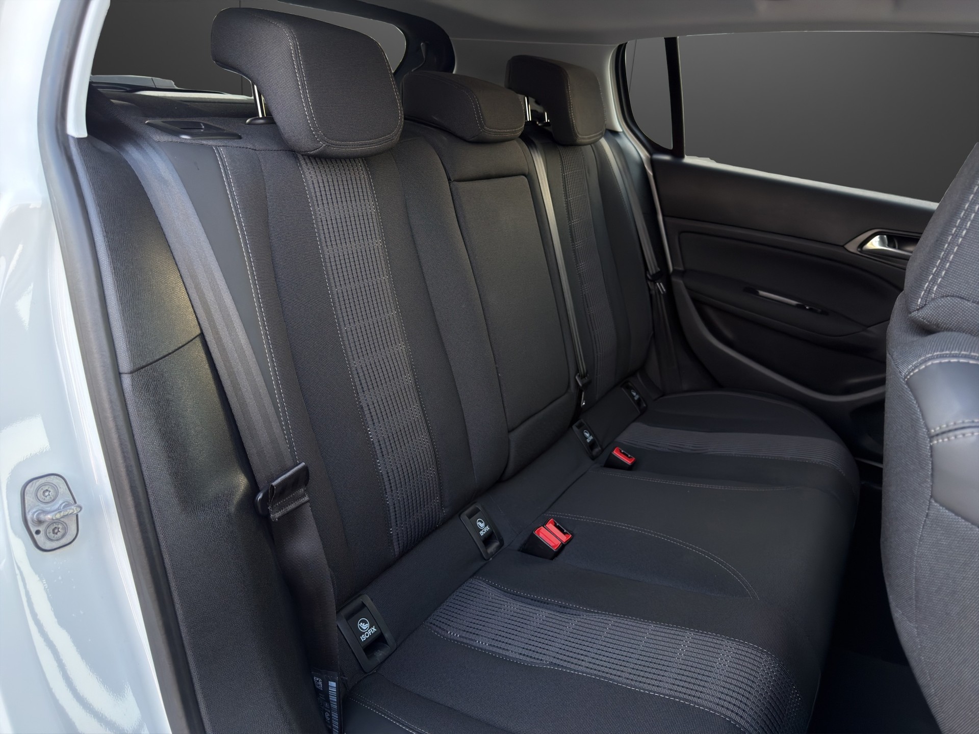 PEUGEOT 308 1.2 Pure Tech Allure EAT6-image-20