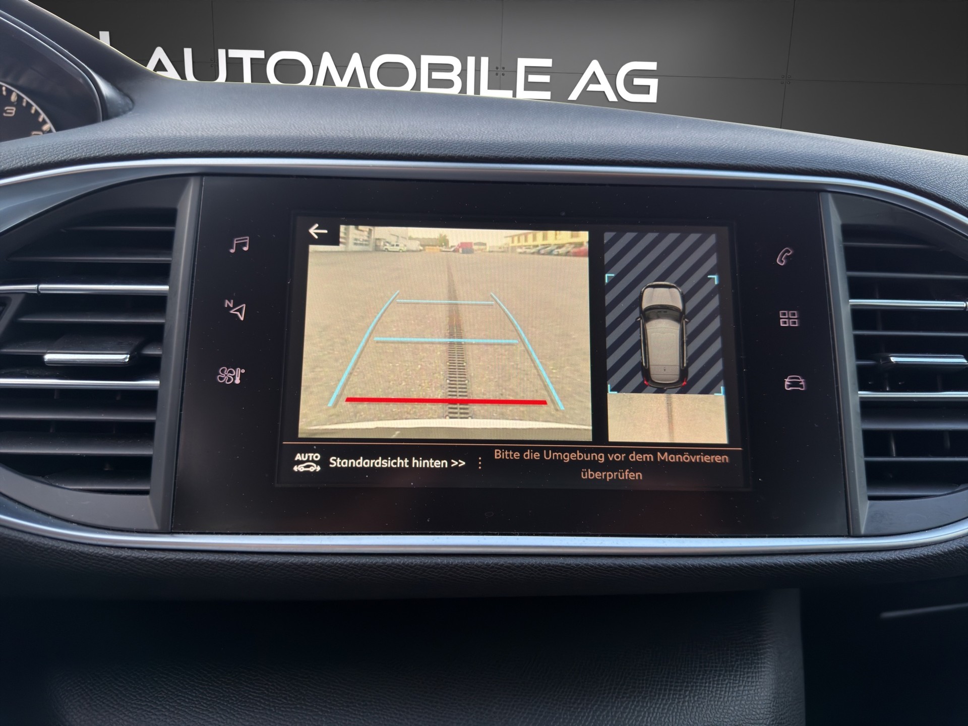 PEUGEOT 308 1.2 Pure Tech Allure EAT6-image-14
