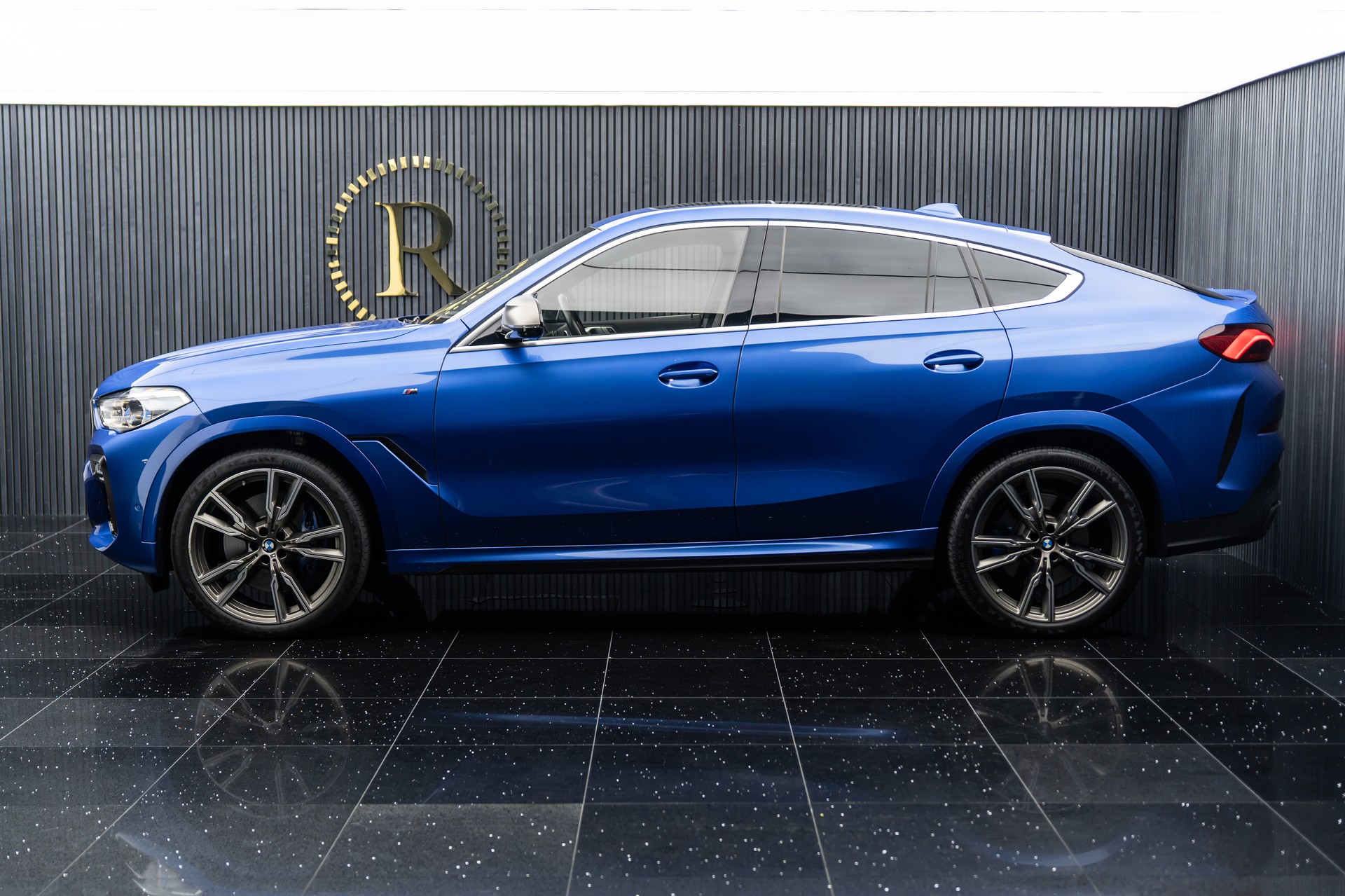 BMW X6 M50d-image-2