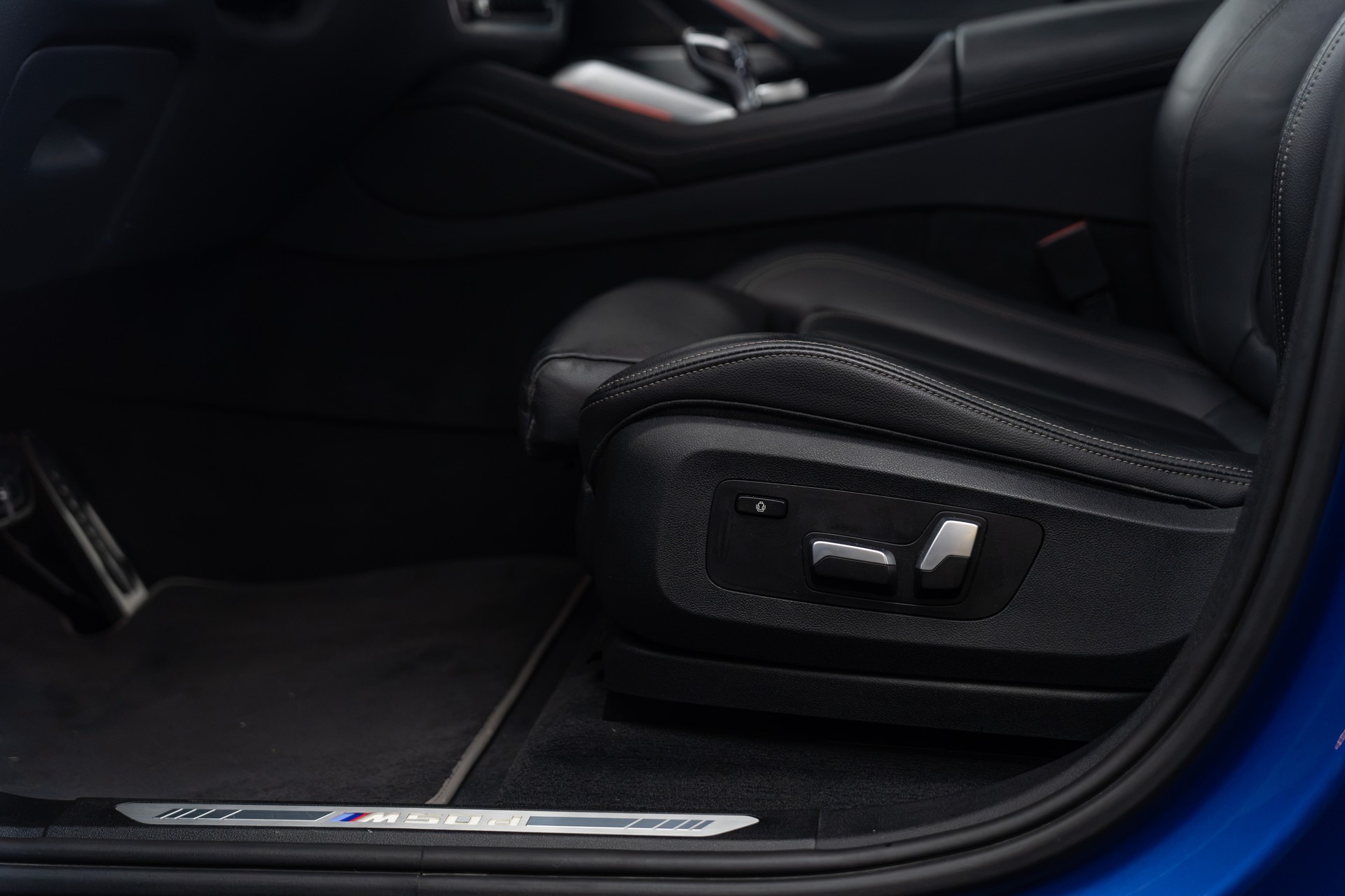 BMW X6 M50d-image-15