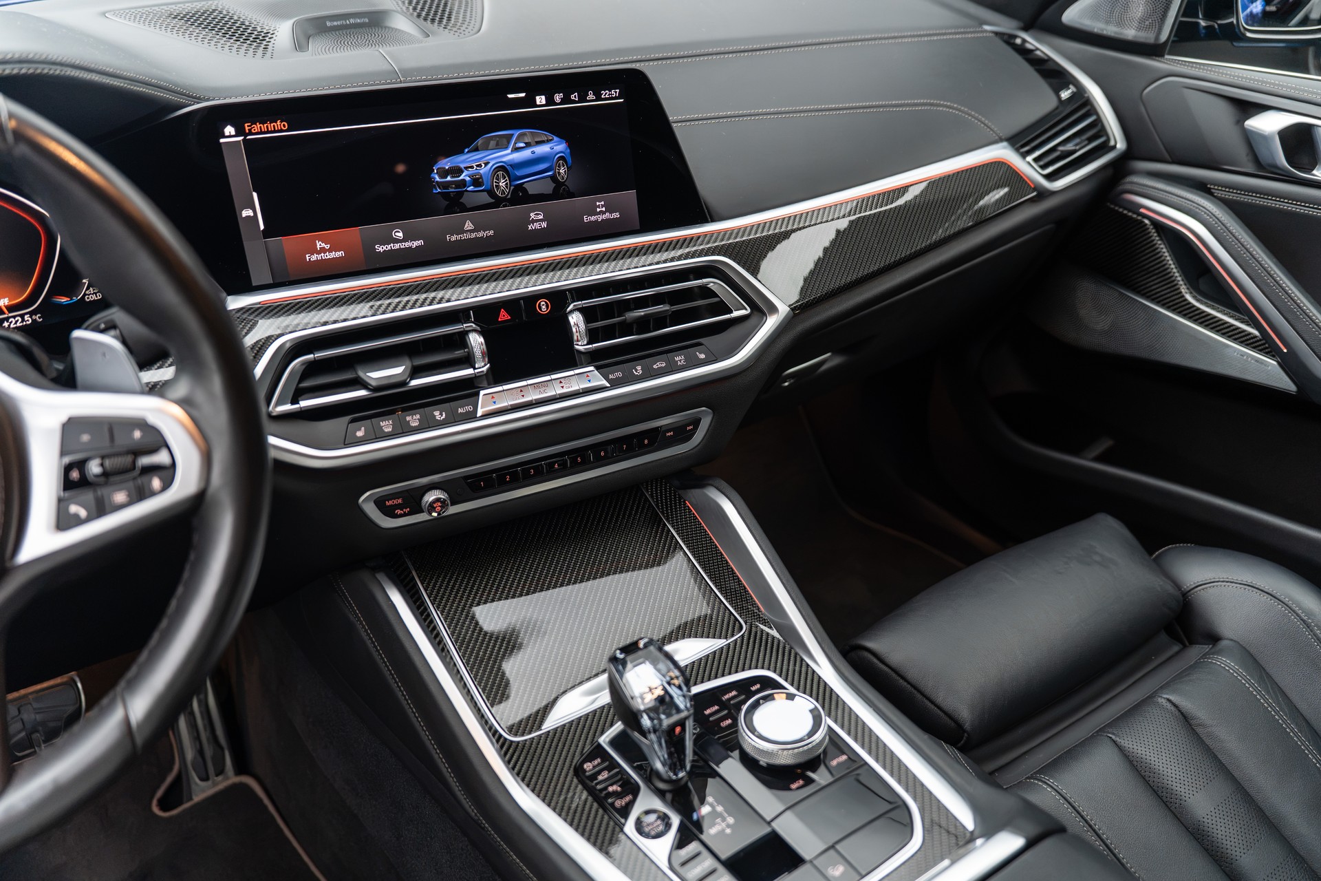 BMW X6 M50d-image-10