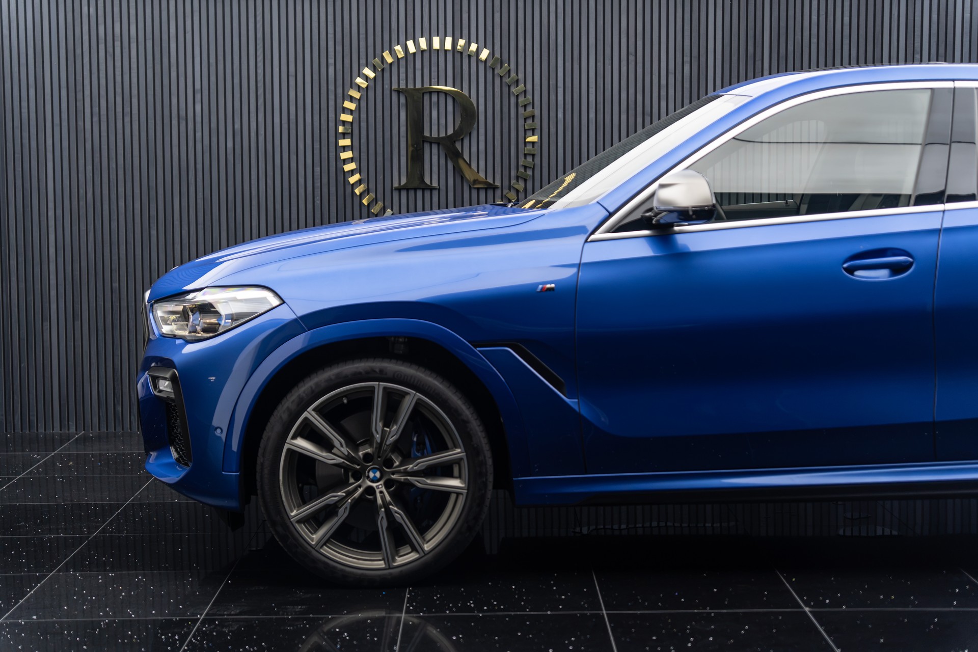 BMW X6 M50d-image-5