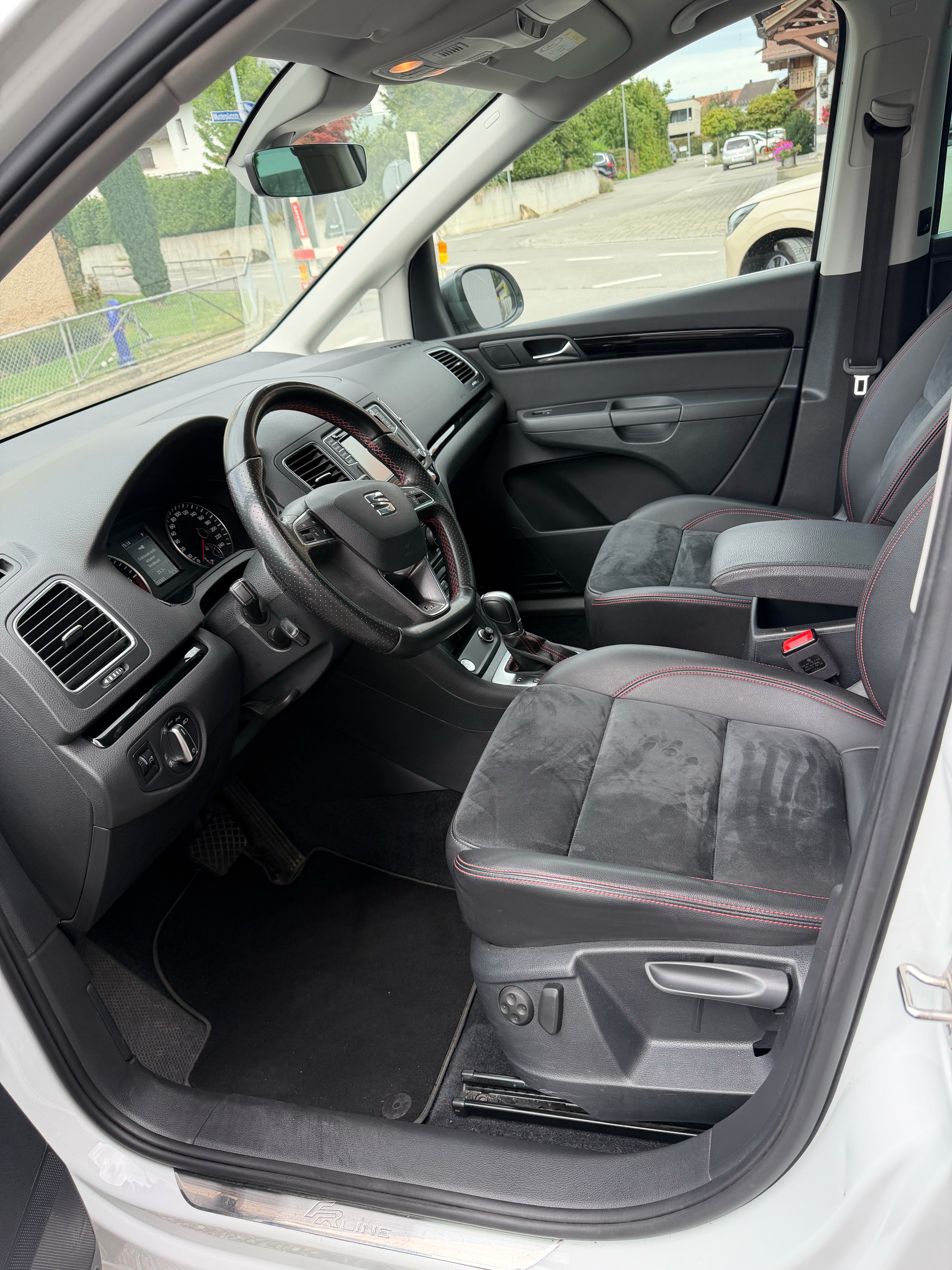 SEAT 2.0 TDI 184 FR Line 4x4 DSG **7. Plätzer**-image-5