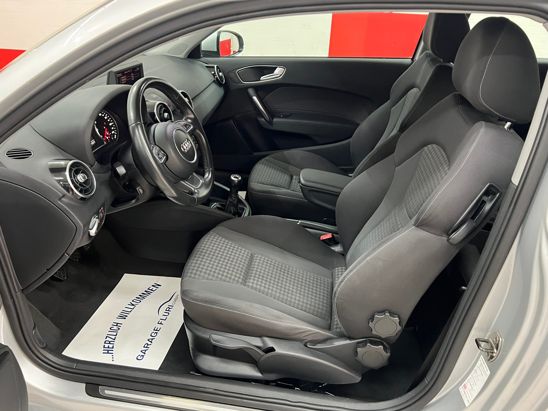 AUDI A1 1.2 TFSI Ambition-image-12