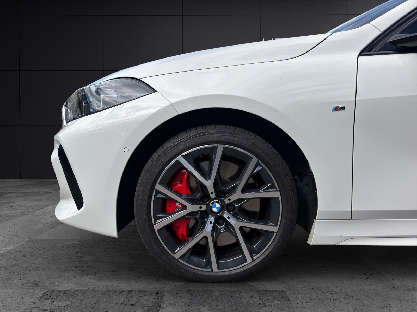 BMW 1er Reihe F40 118i-image-4