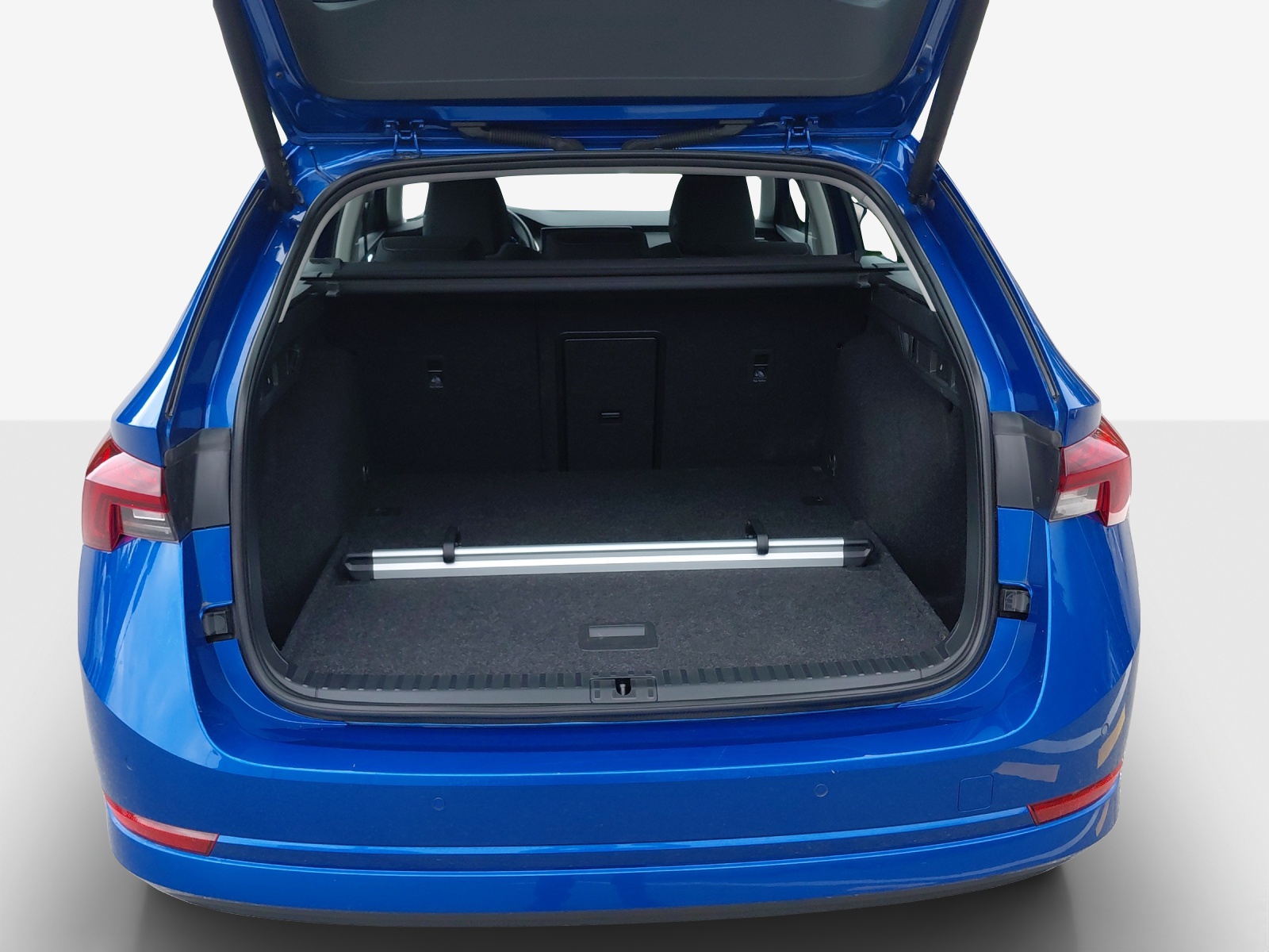 SKODA Octavia Combi 2.0 TDI DSG Style 4x4-image-12
