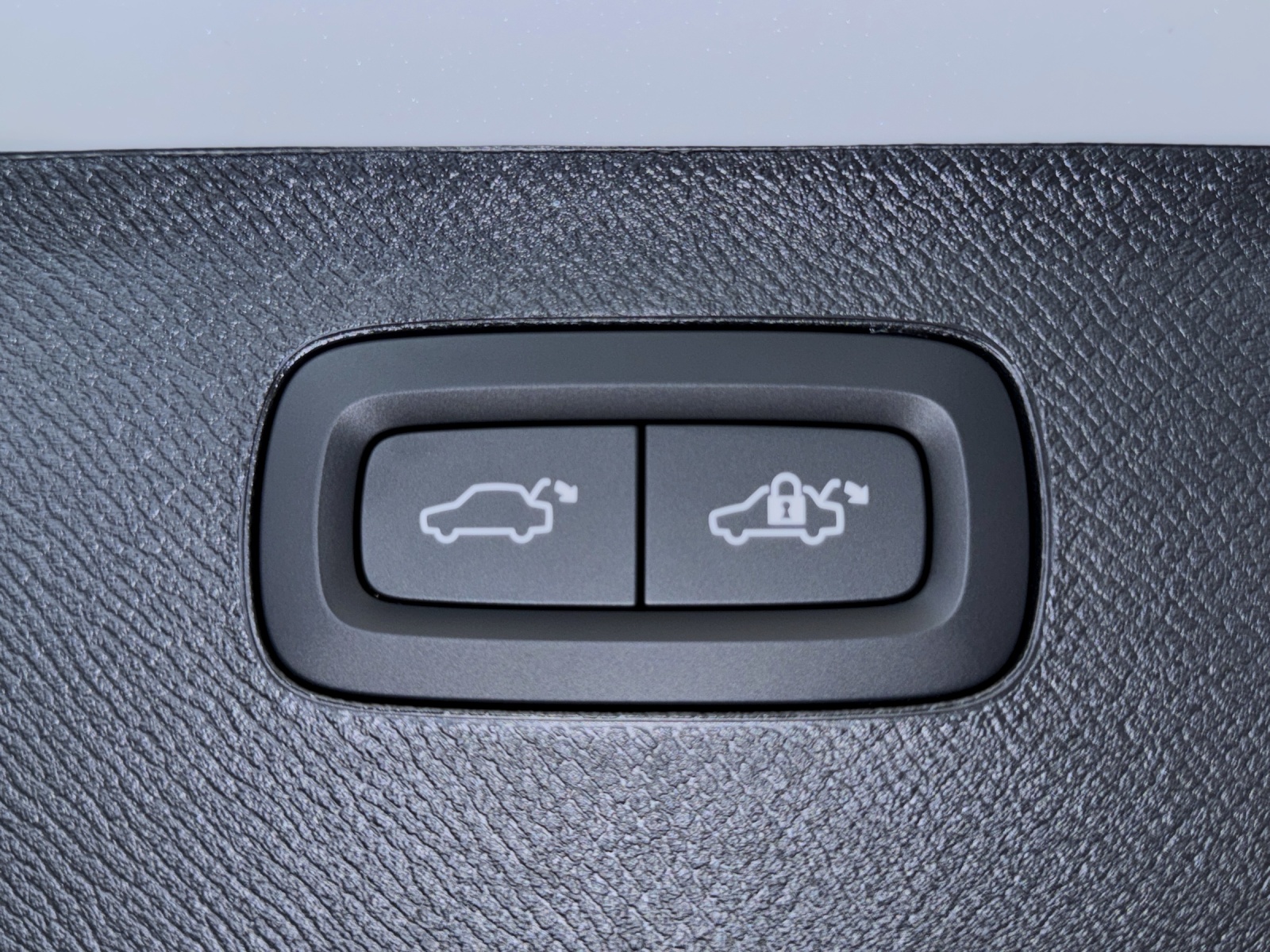 VOLVO XC90 2.0 B5 MH Ultra Dark AWD-image-15