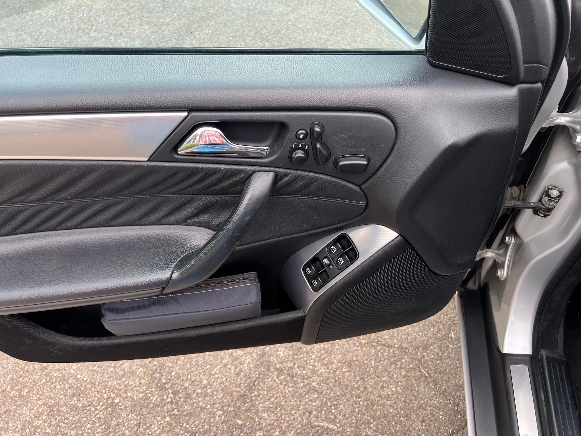 MERCEDES-BENZ C 240 Avantgarde 4Matic Automatic-image-5