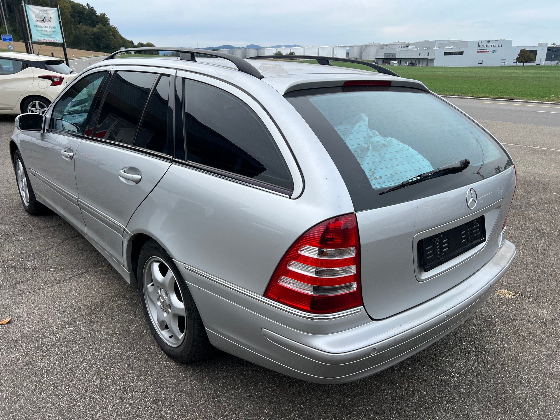 MERCEDES-BENZ C 240 Avantgarde 4Matic Automatic-image-3
