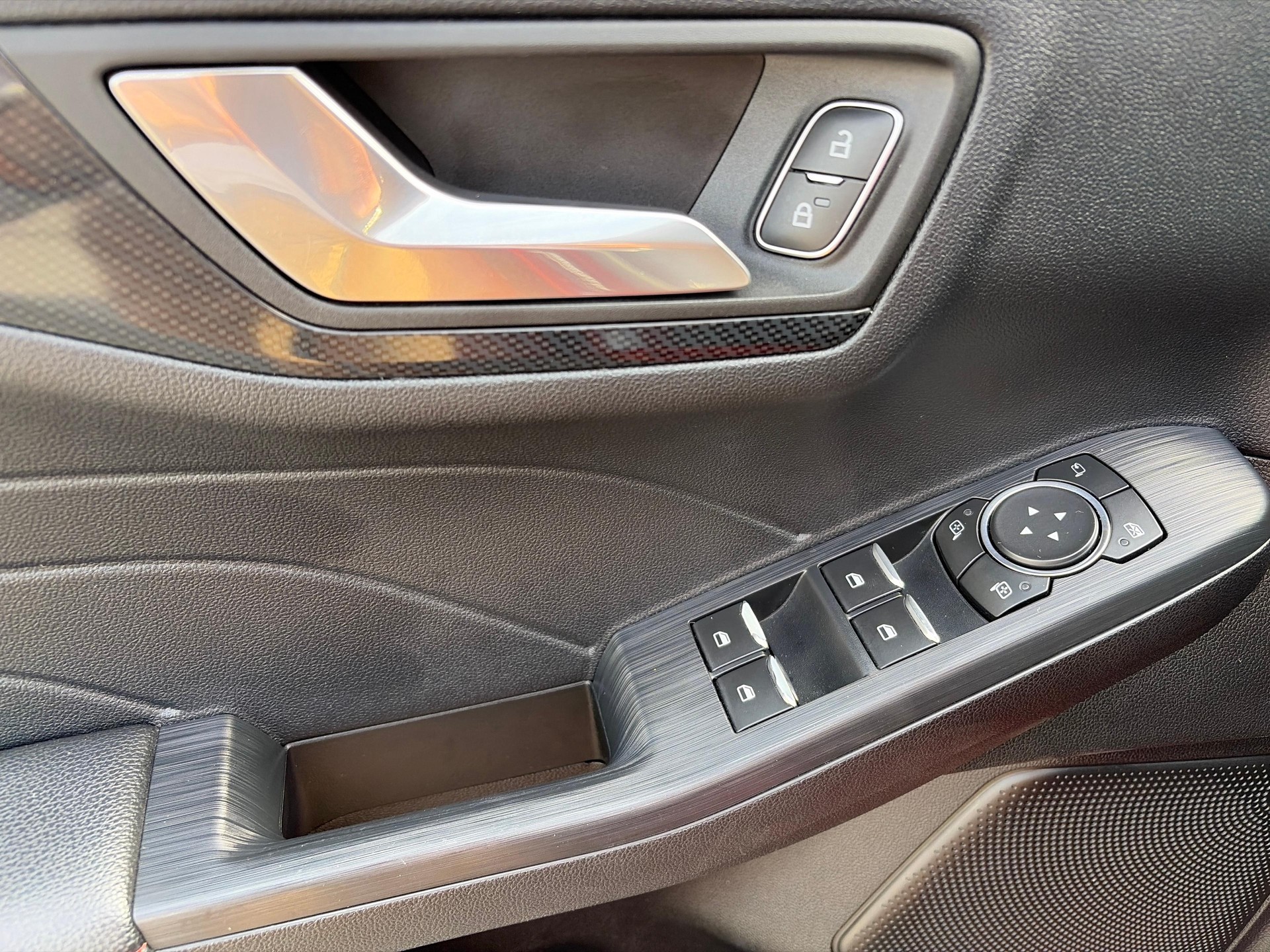 FORD Kuga 2.5 Hybrid ST-Line-image-15