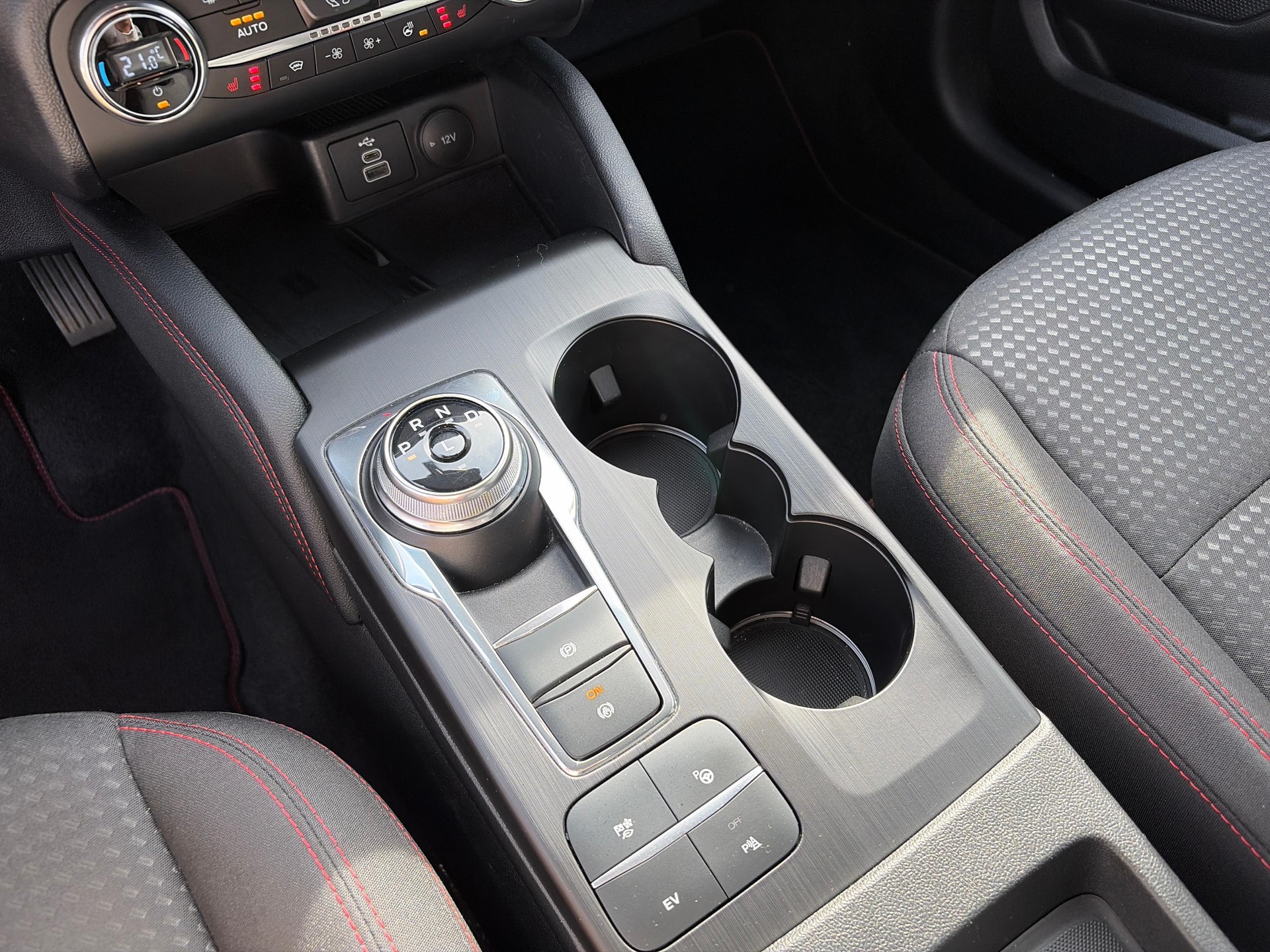 FORD Kuga 2.5 Hybrid ST-Line-image-16