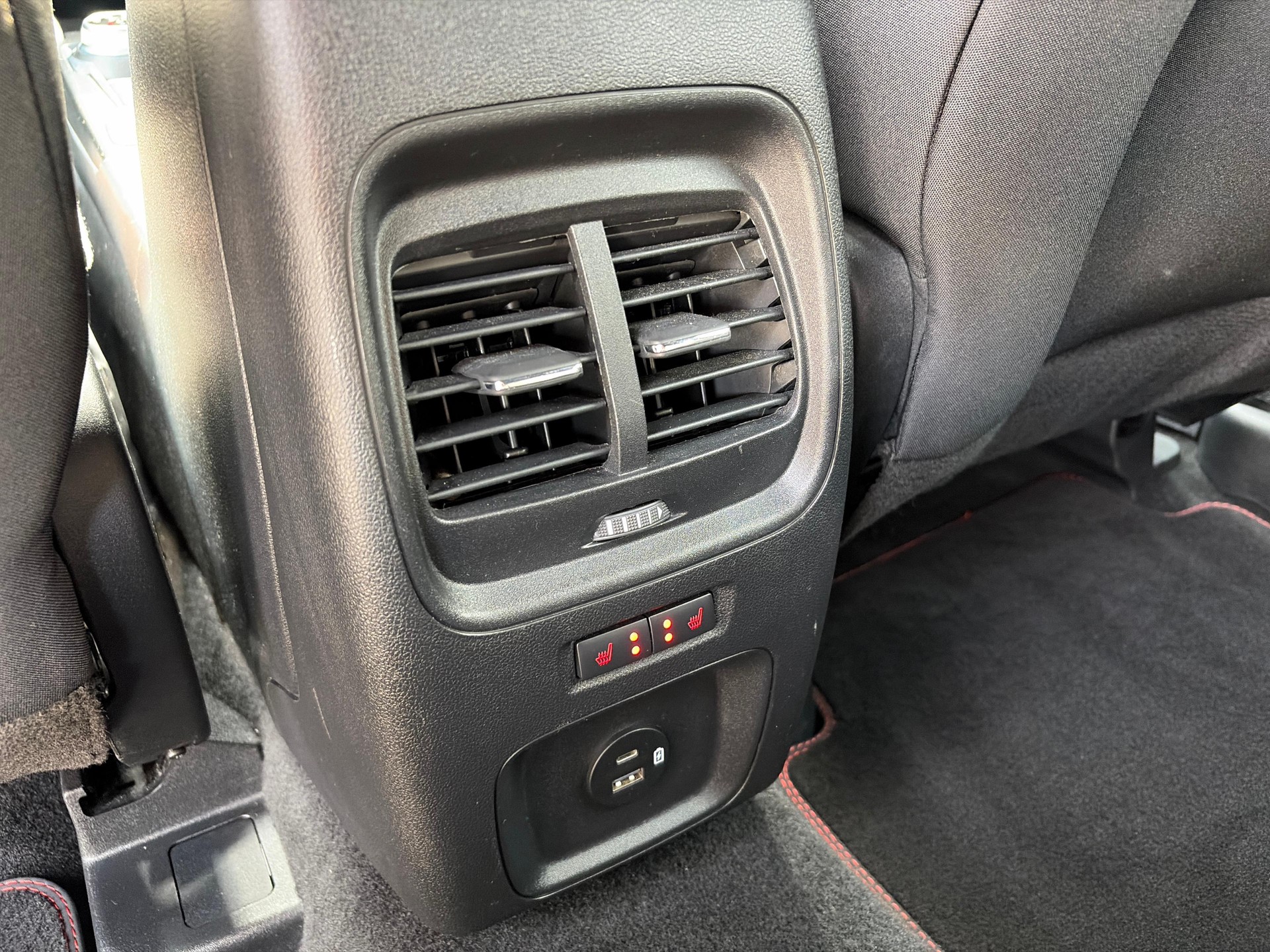 FORD Kuga 2.5 Hybrid ST-Line-image-18