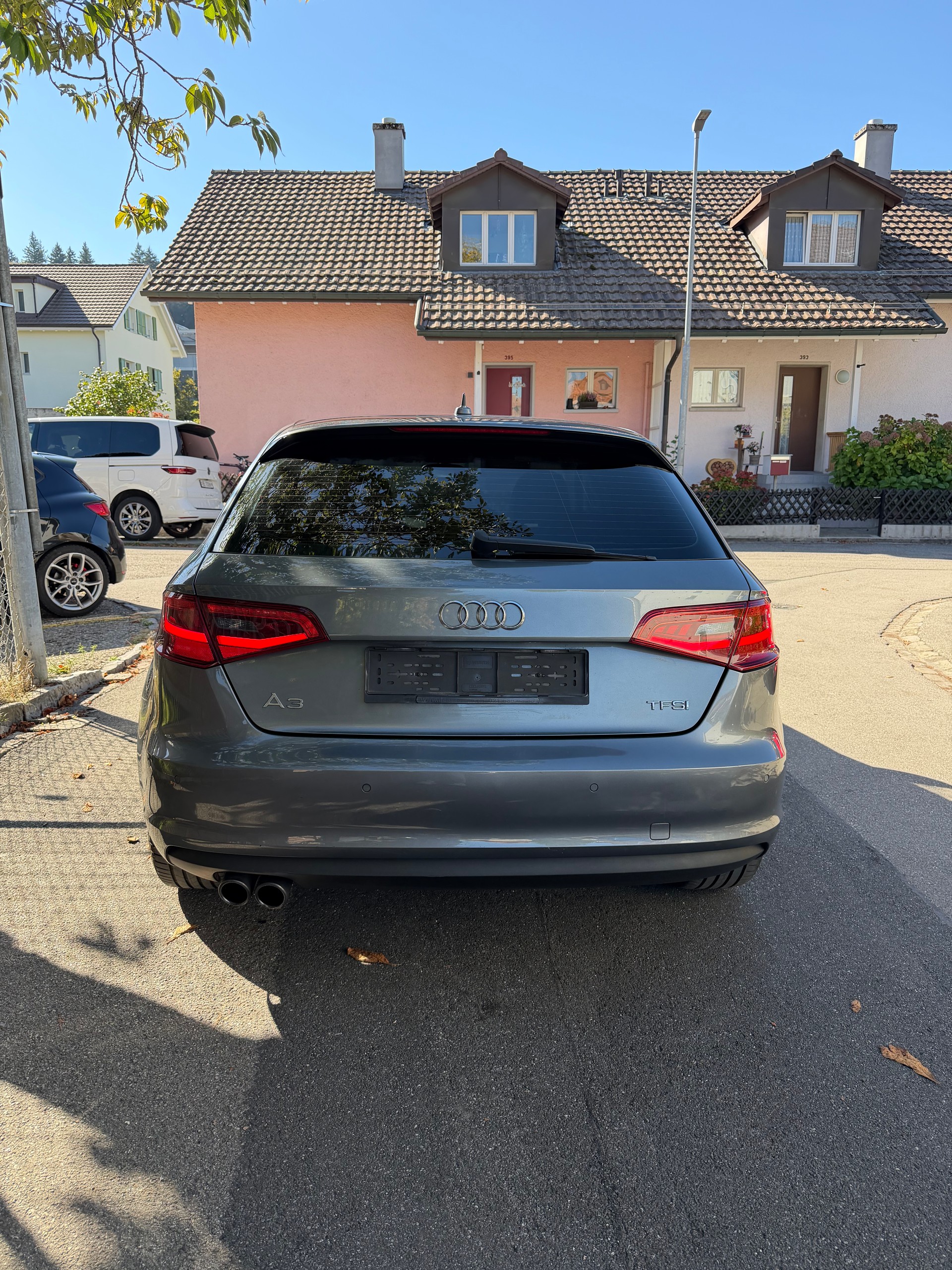 AUDI A3 Sportback 1.4 TFSI Attraction S-tronic-image-3