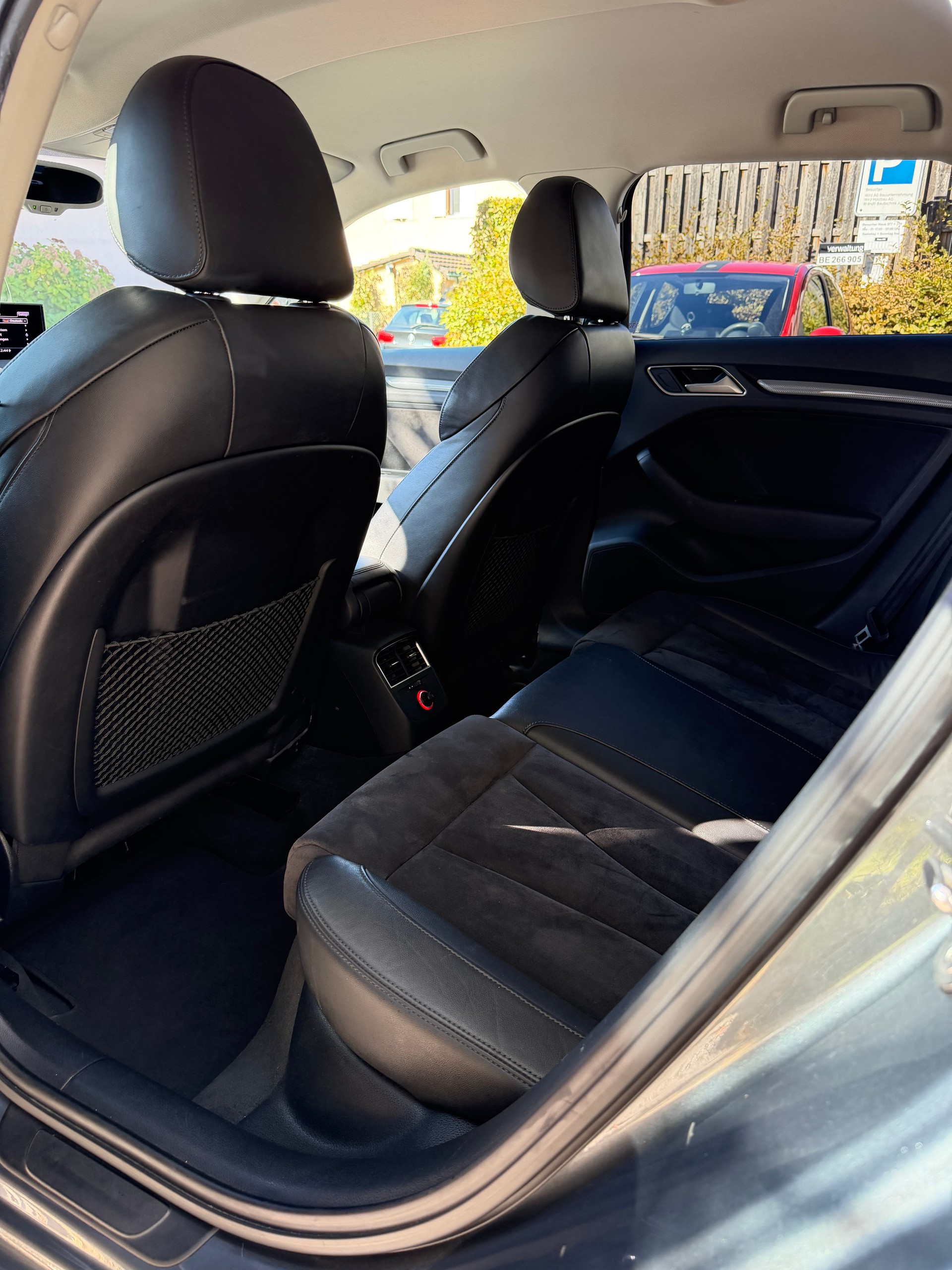AUDI A3 Sportback 1.4 TFSI Attraction S-tronic-image-7
