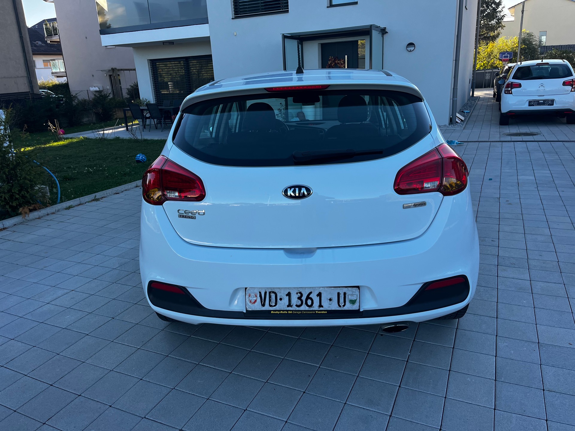 KIA Cee'd 1.6 GDi Style-image-5