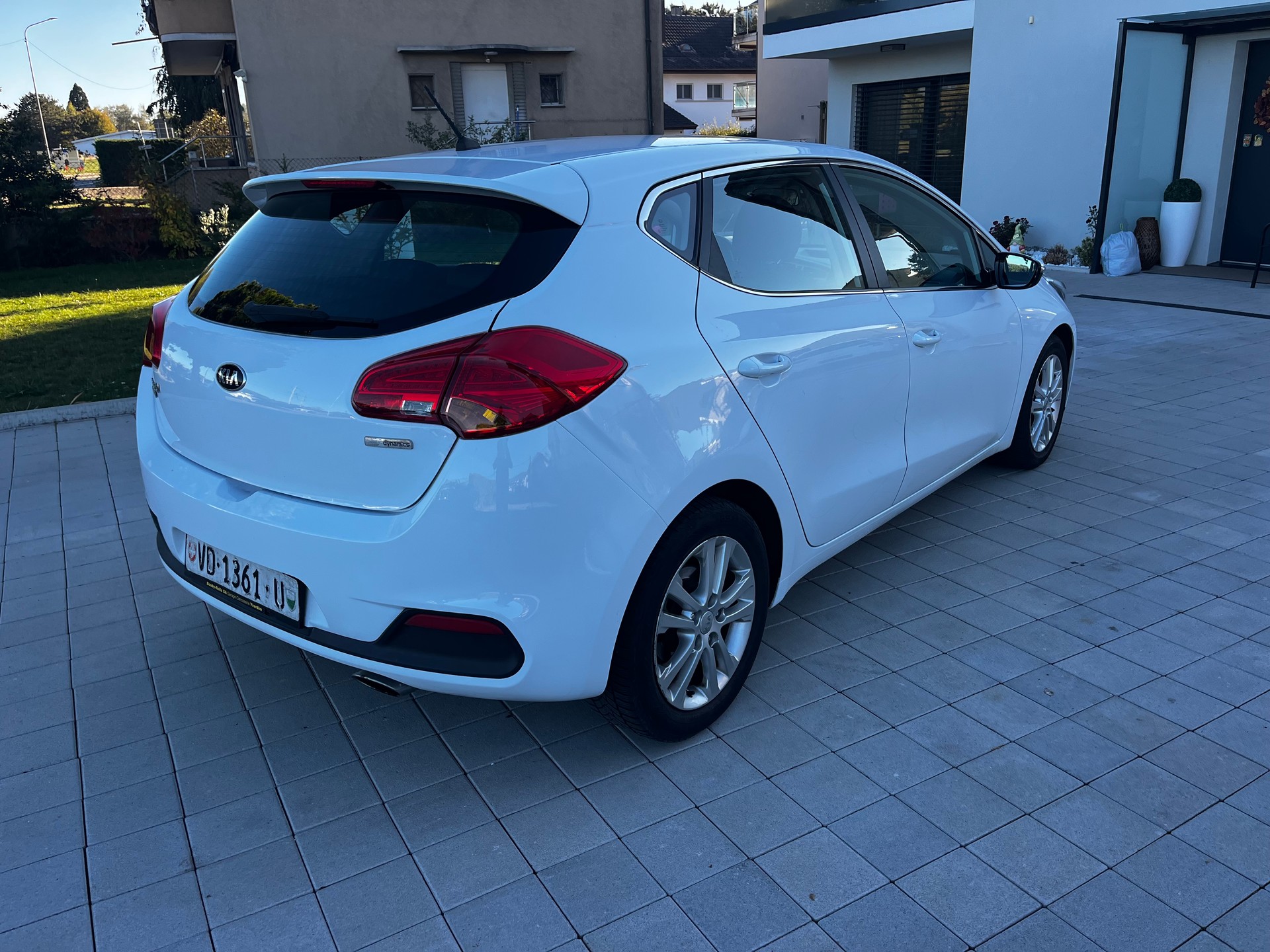 KIA Cee'd 1.6 GDi Style-image-7