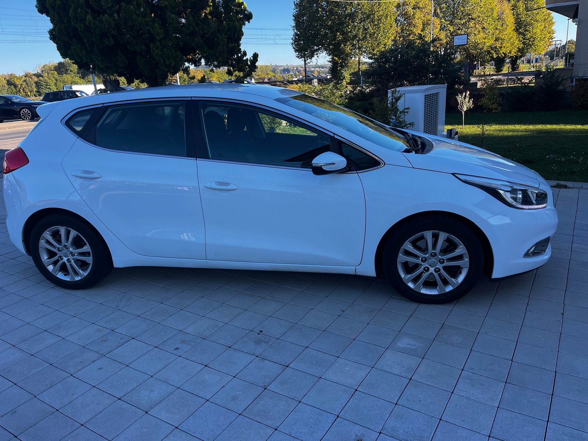 KIA Cee'd 1.6 GDi Style-image-1