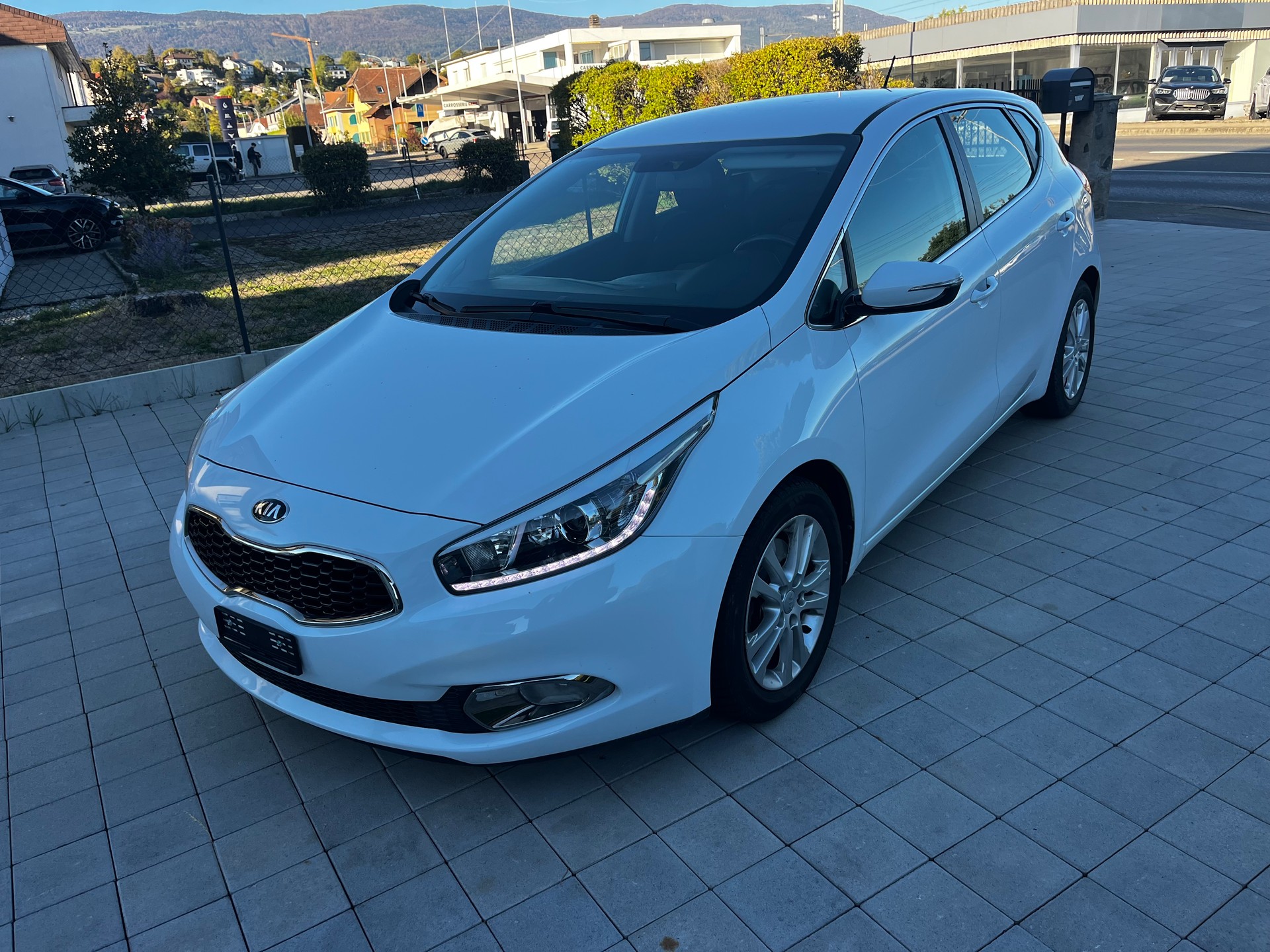 KIA Cee'd 1.6 GDi Style-image-3