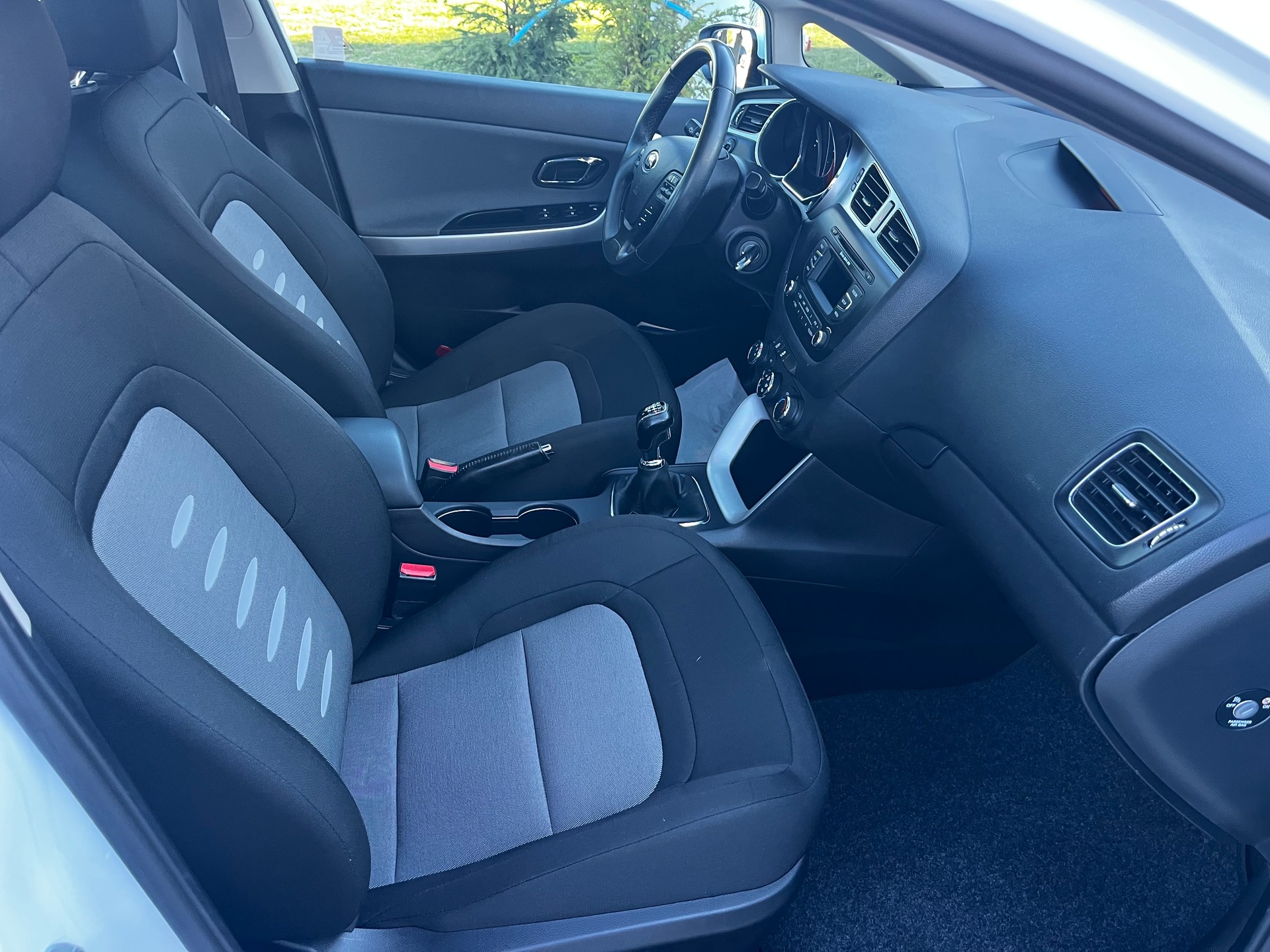 KIA Cee'd 1.6 GDi Style-image-11