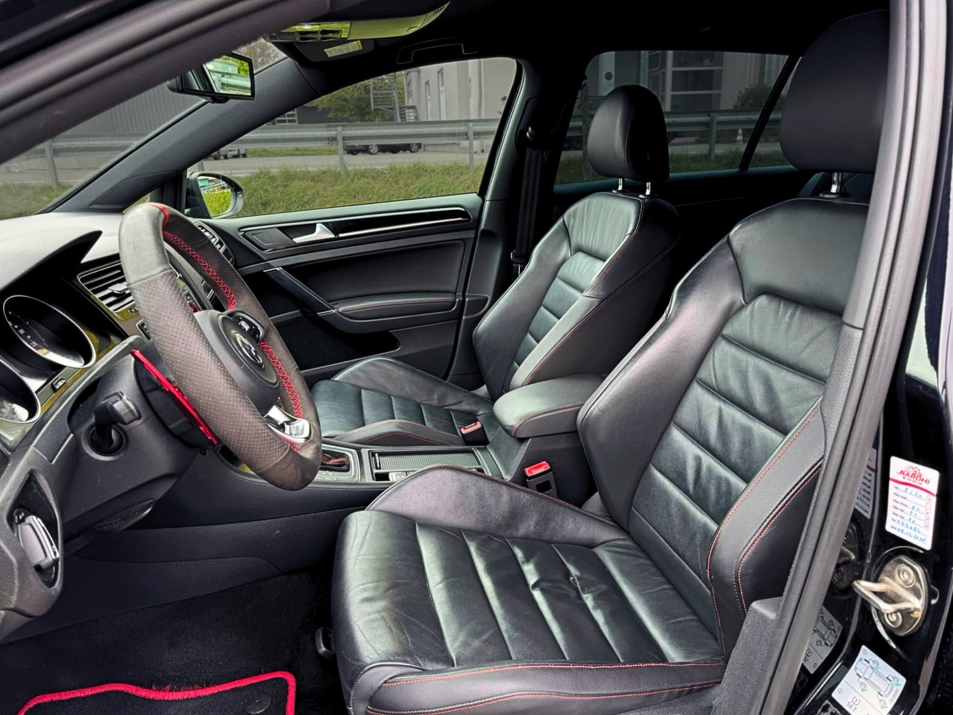 VW 2.0 TSI GTI DSG-image-5