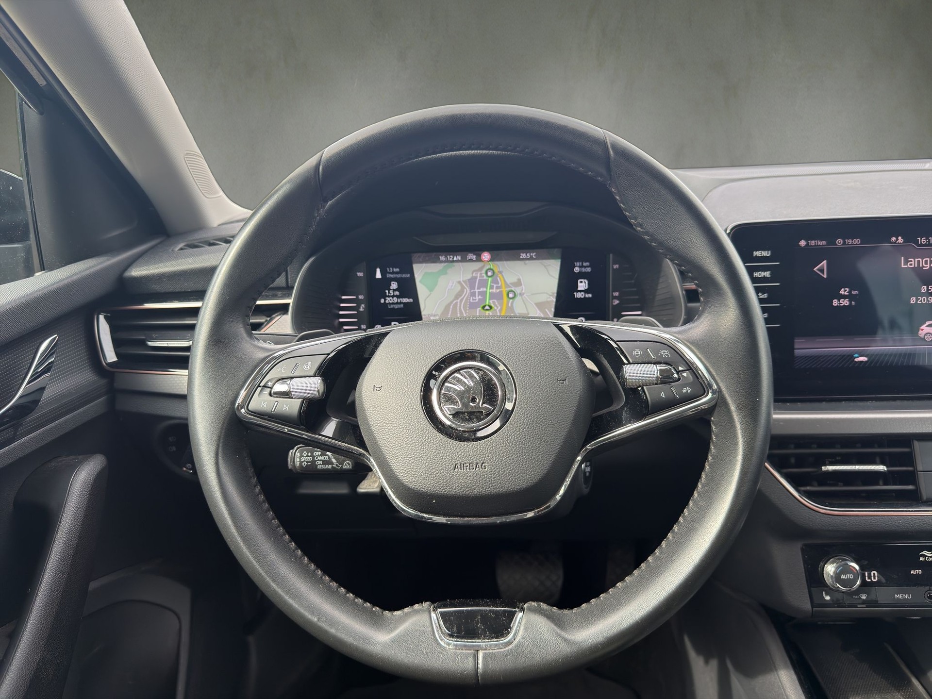 SKODA Scala 1.5 TSI ACT Style DSG-image-10